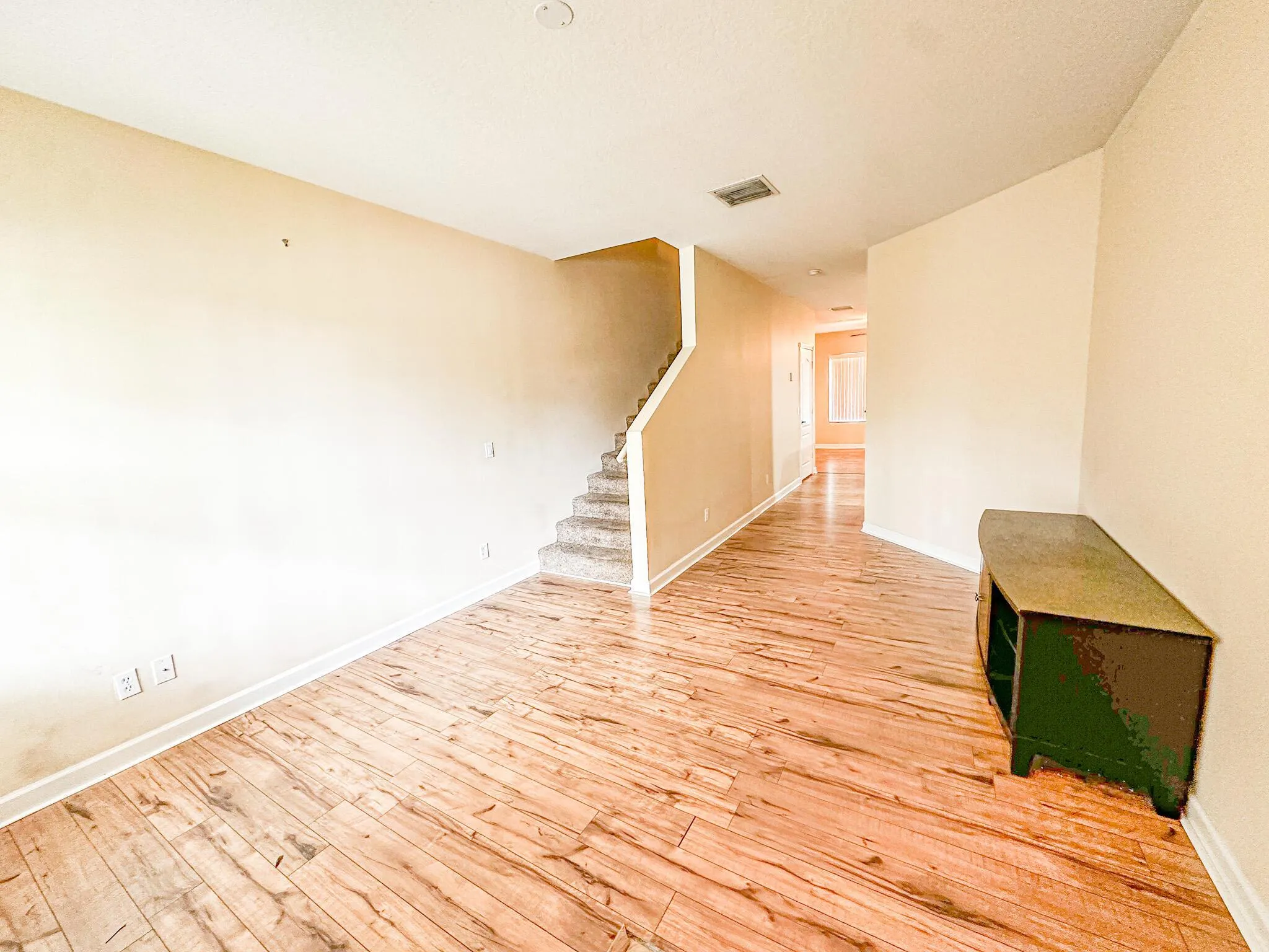 2524 Creekside Drive