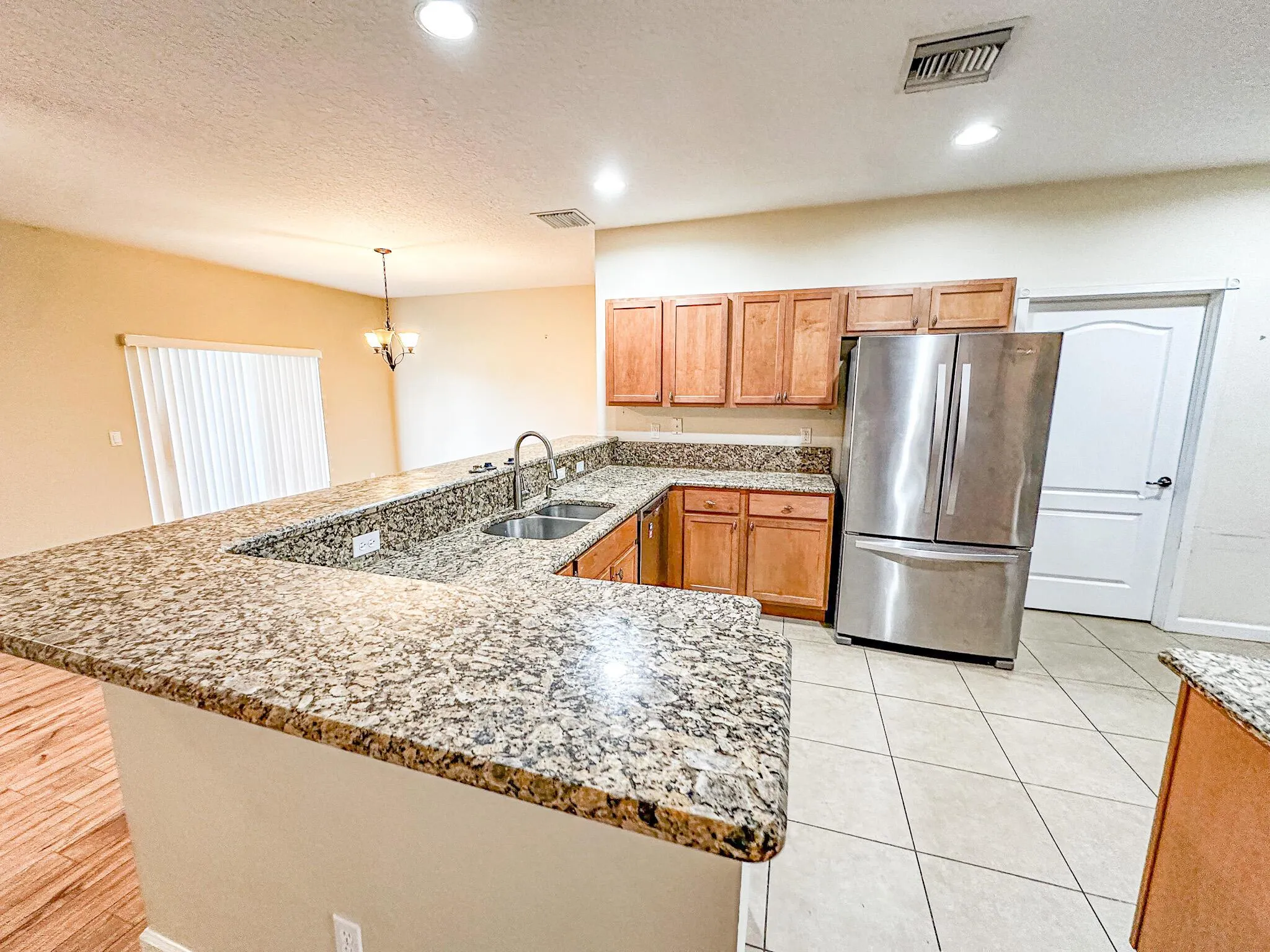 2524 Creekside Drive