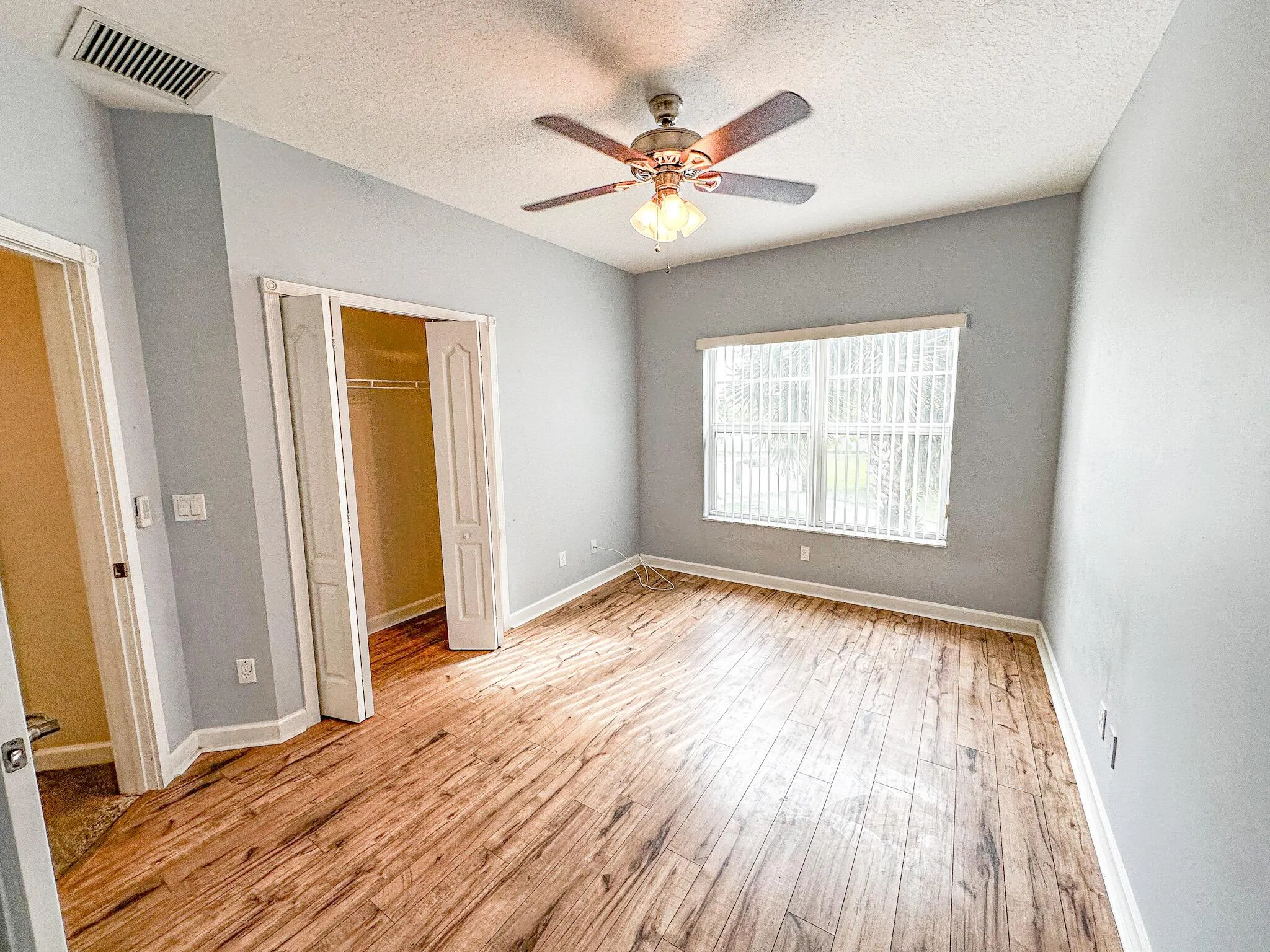 2524 Creekside Drive