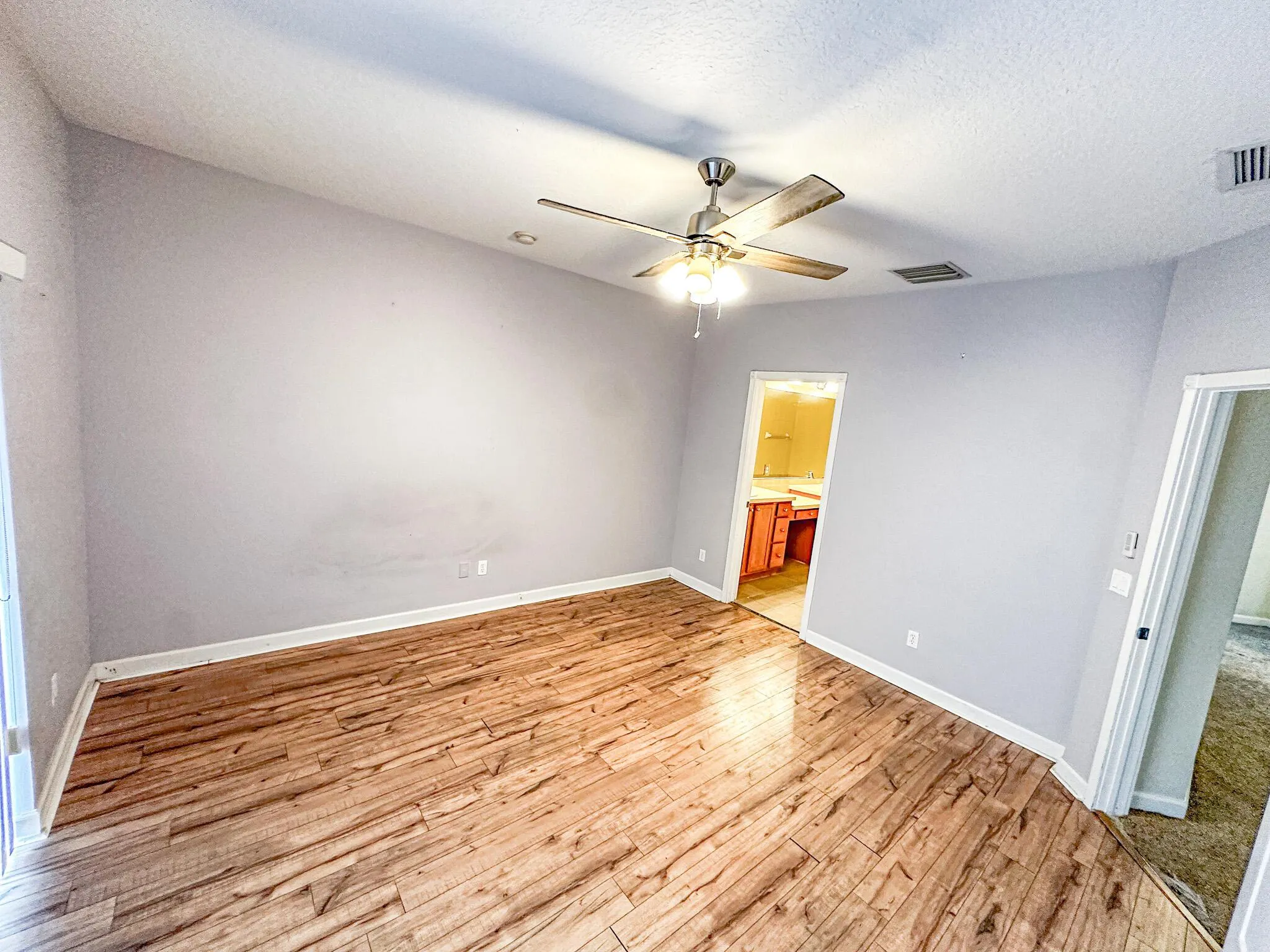 2524 Creekside Drive