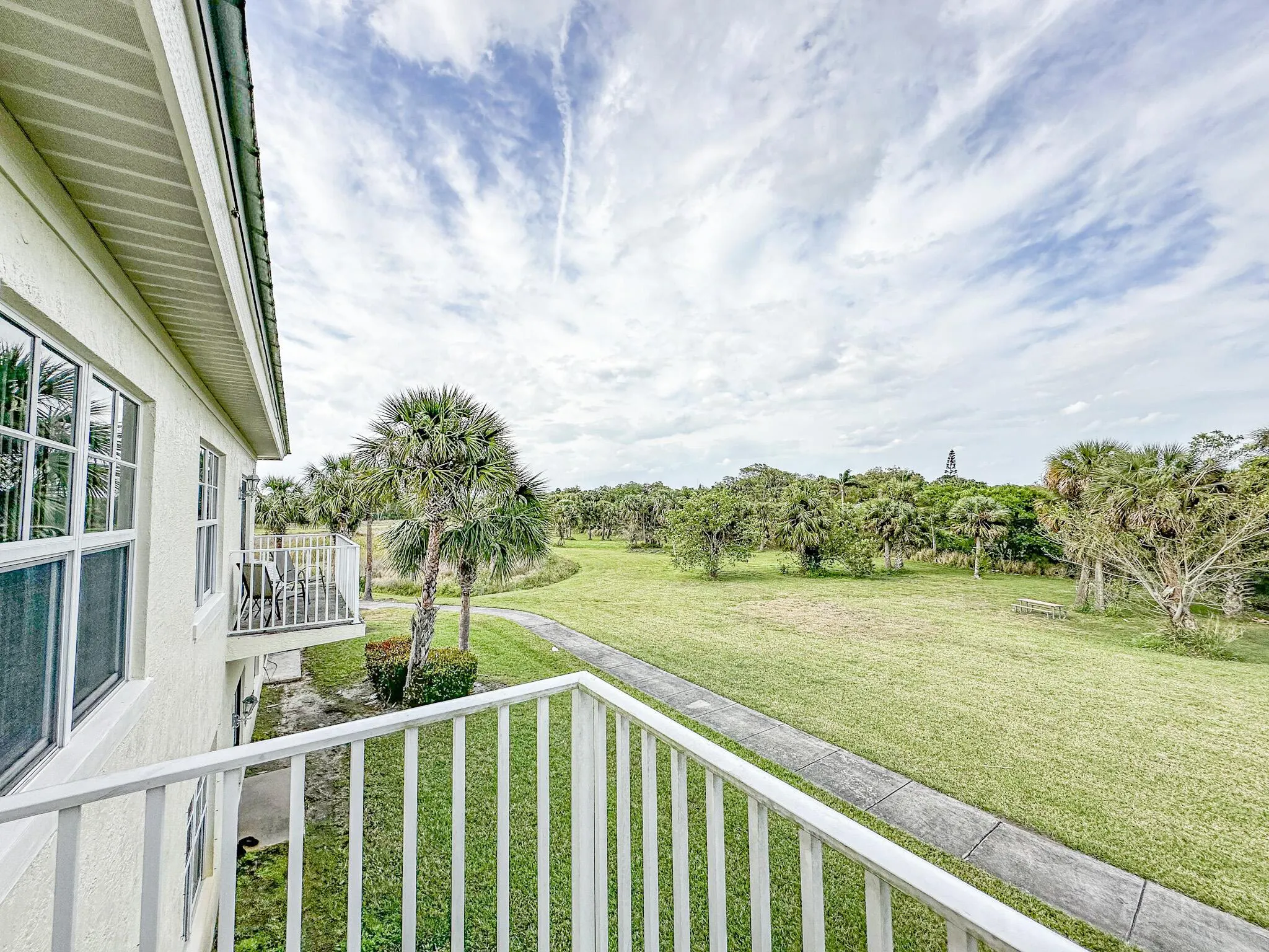 2524 Creekside Drive