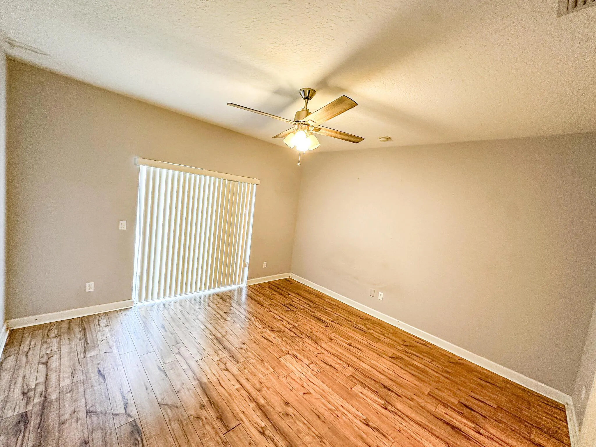 2524 Creekside Drive
