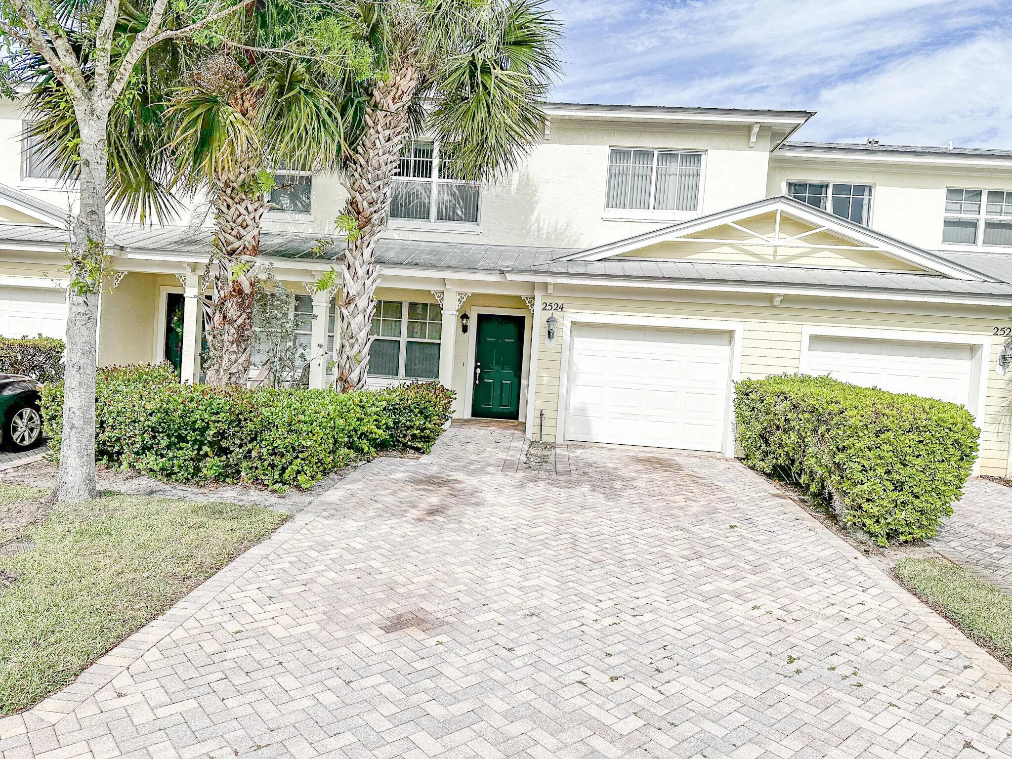 2524 Creekside Drive