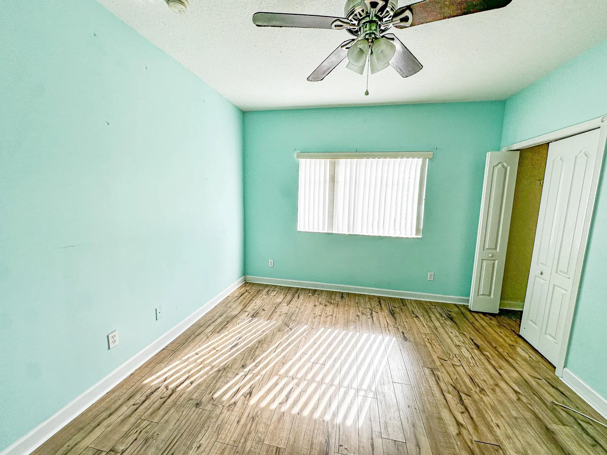 2524 Creekside Drive