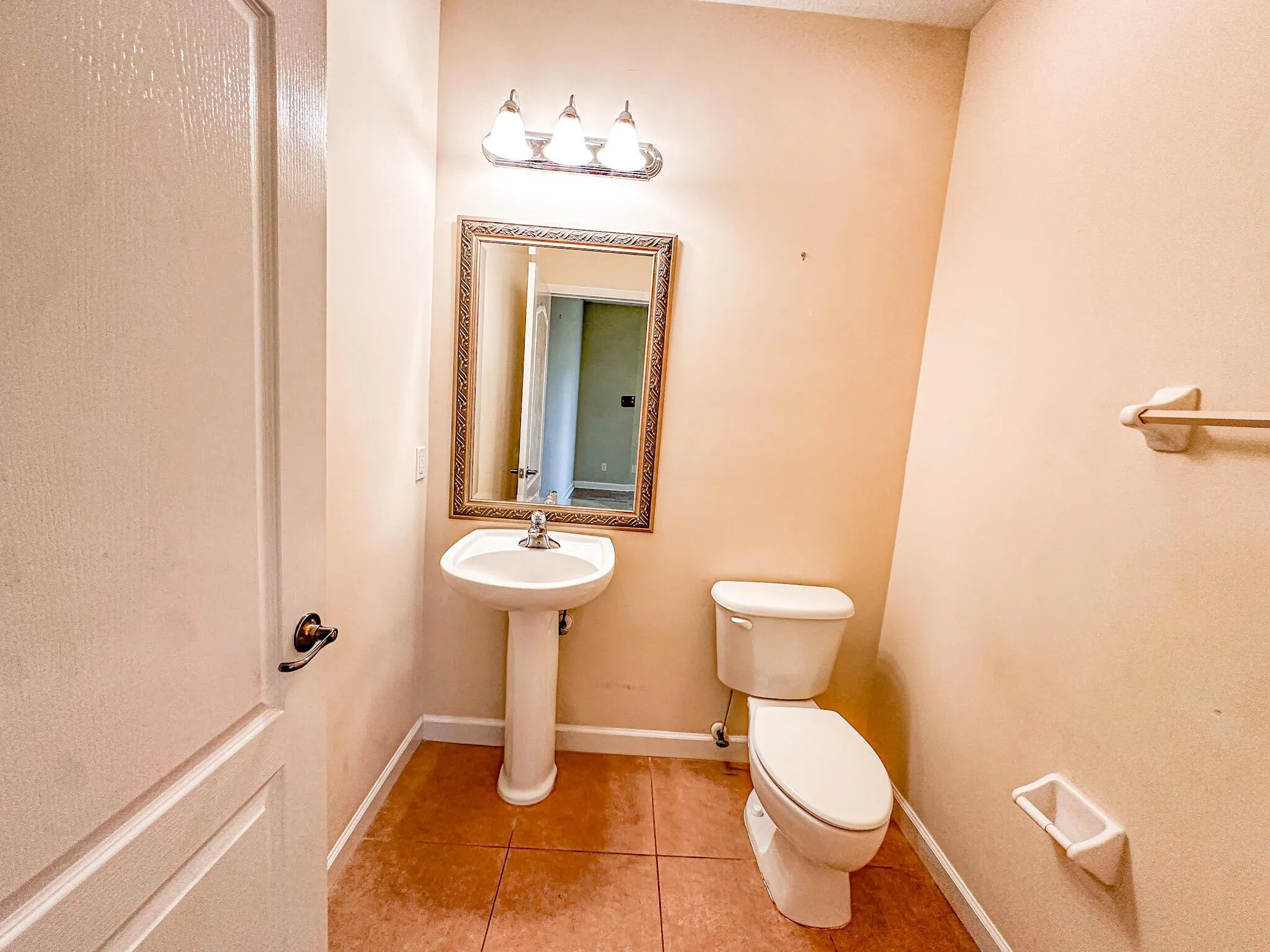 2524 Creekside Drive