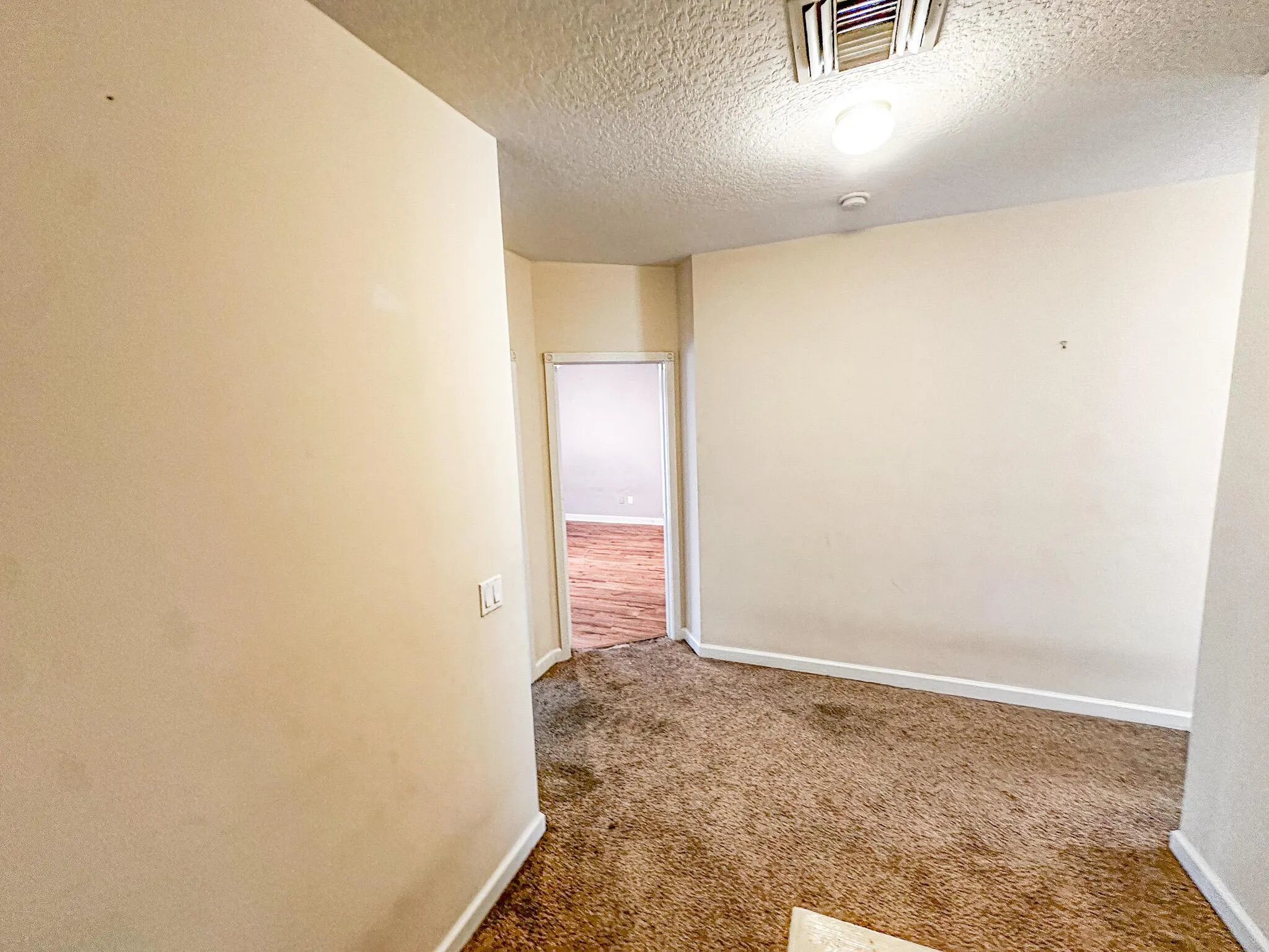 2524 Creekside Drive