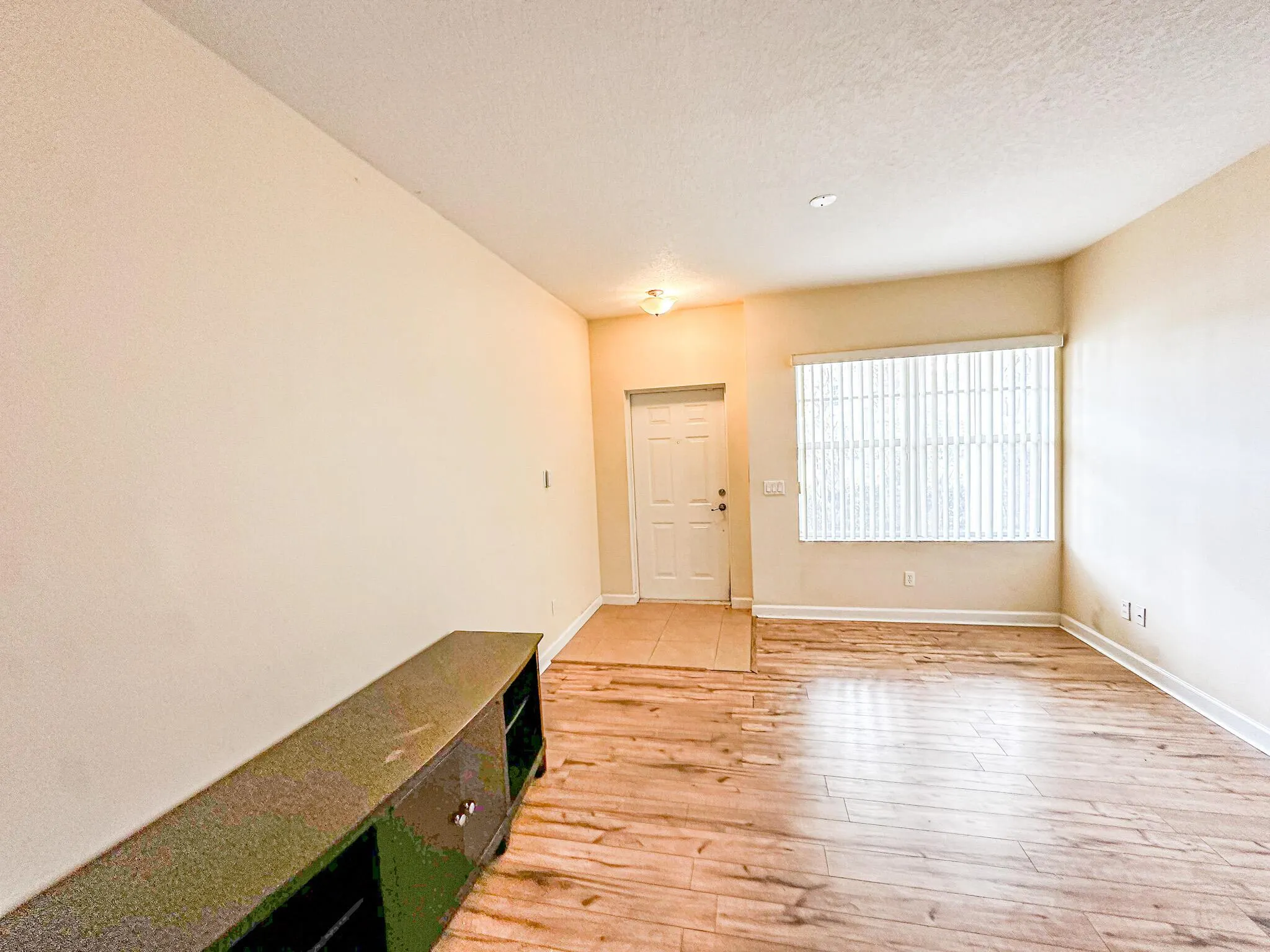 2524 Creekside Drive