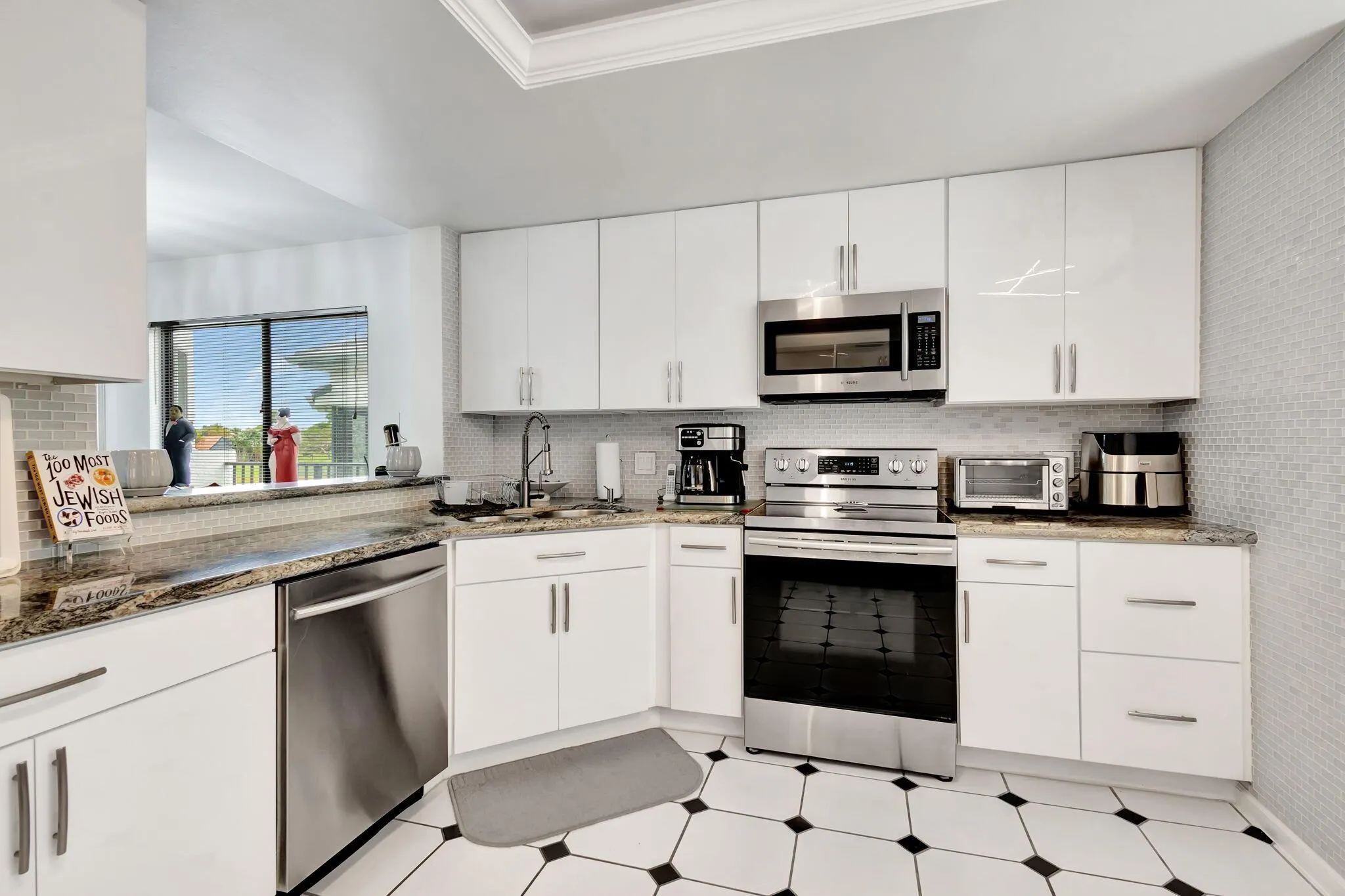 15854 Loch Maree Lane, #2804
