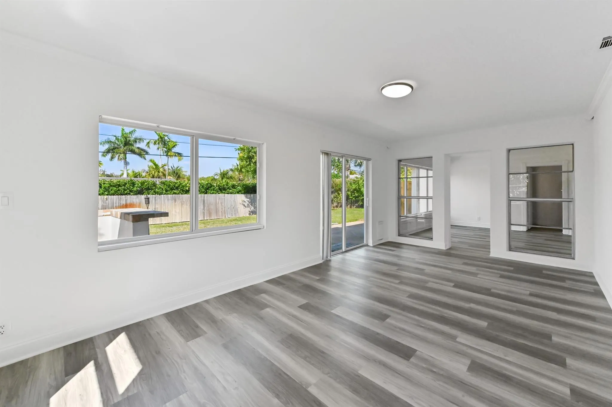 445 NW 5th Avenue