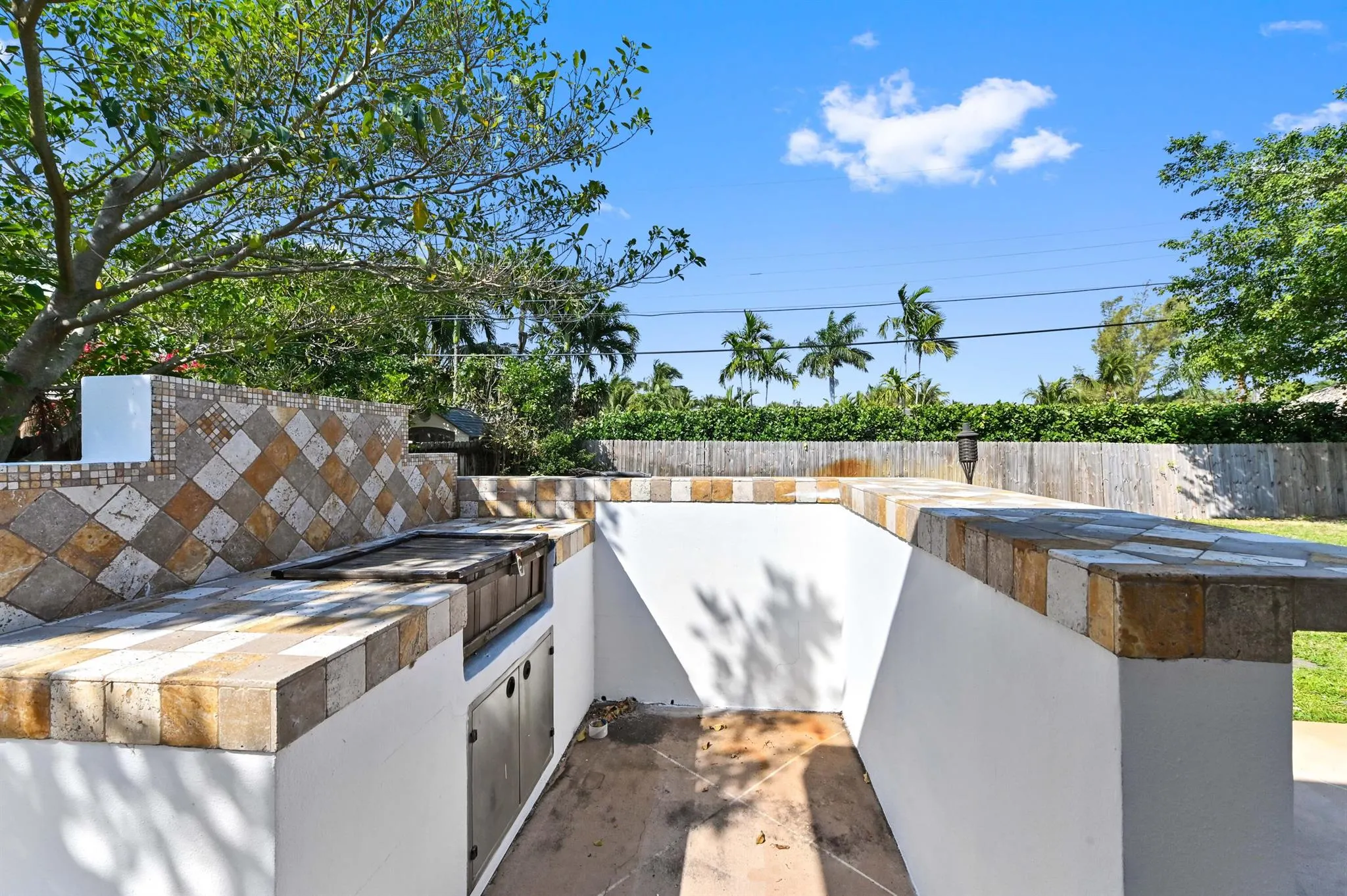 445 NW 5th Avenue