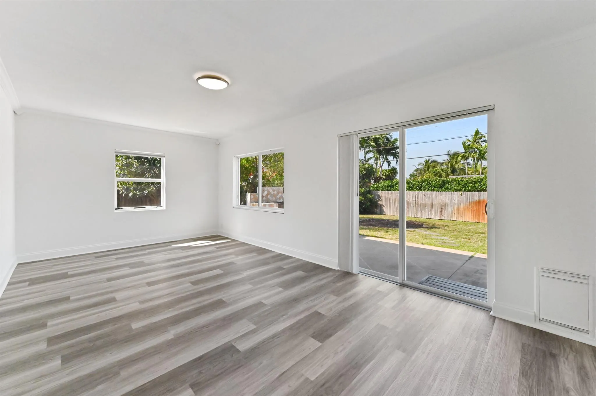 445 NW 5th Avenue