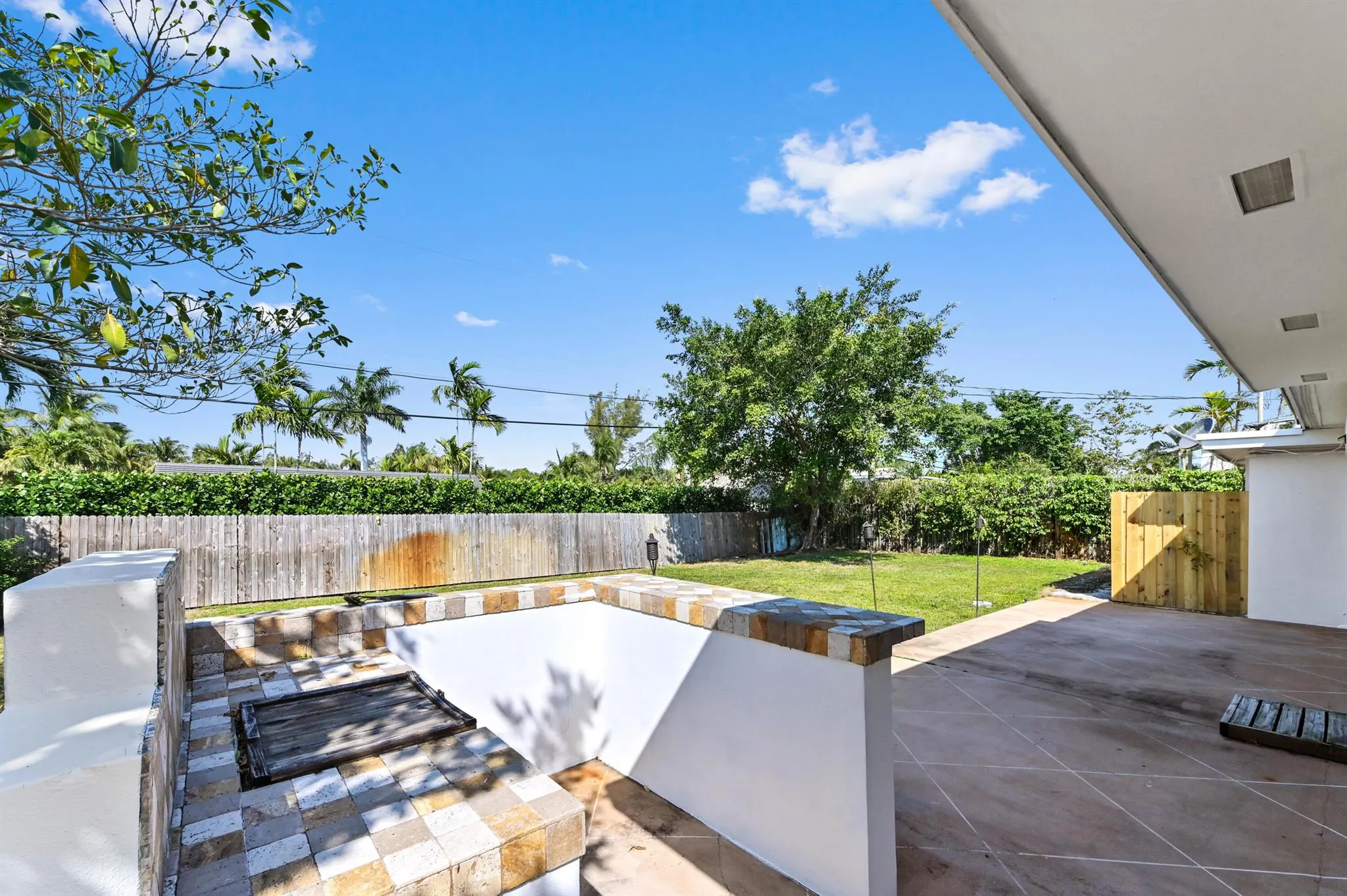 445 NW 5th Avenue