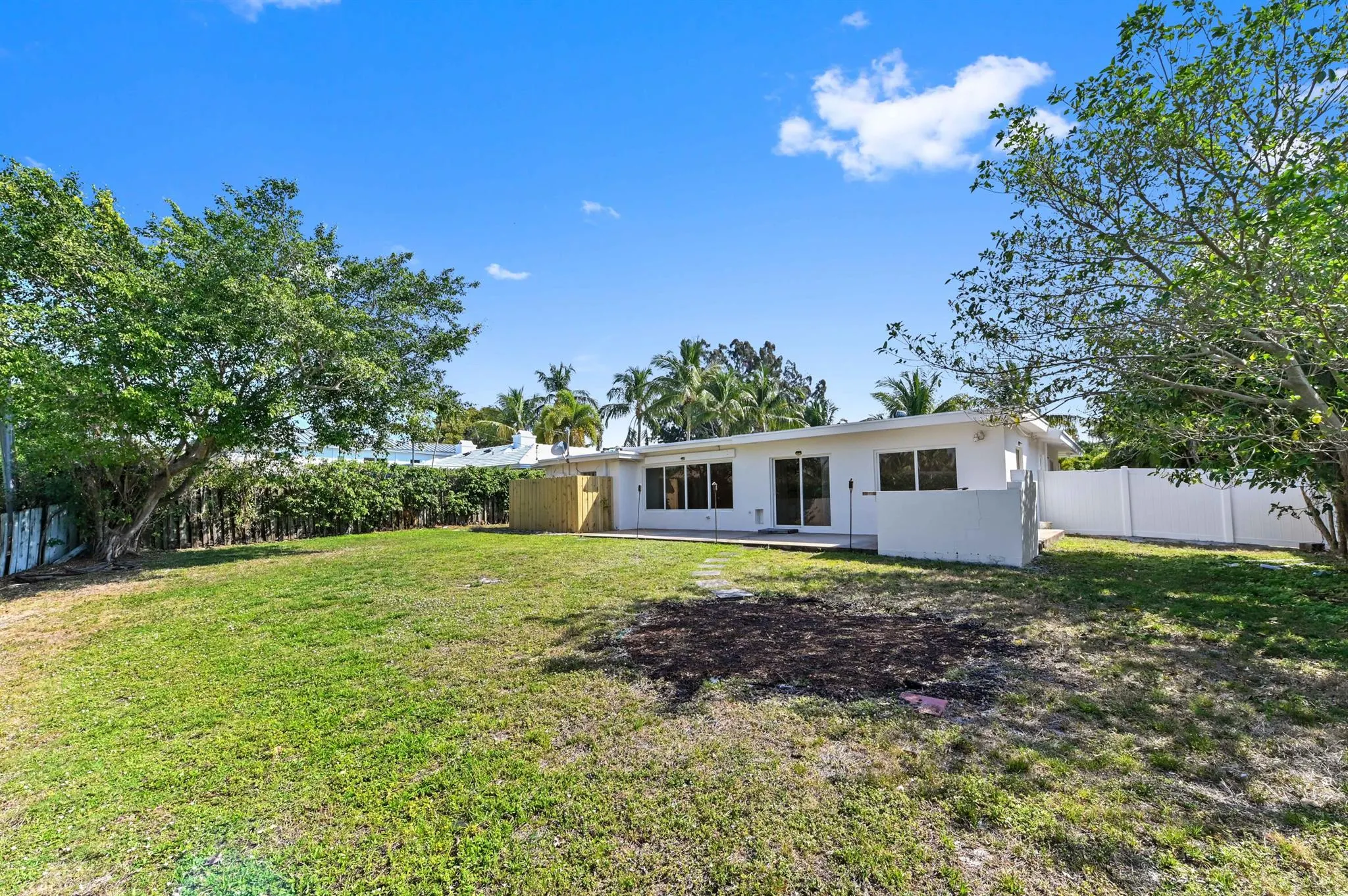 445 NW 5th Avenue