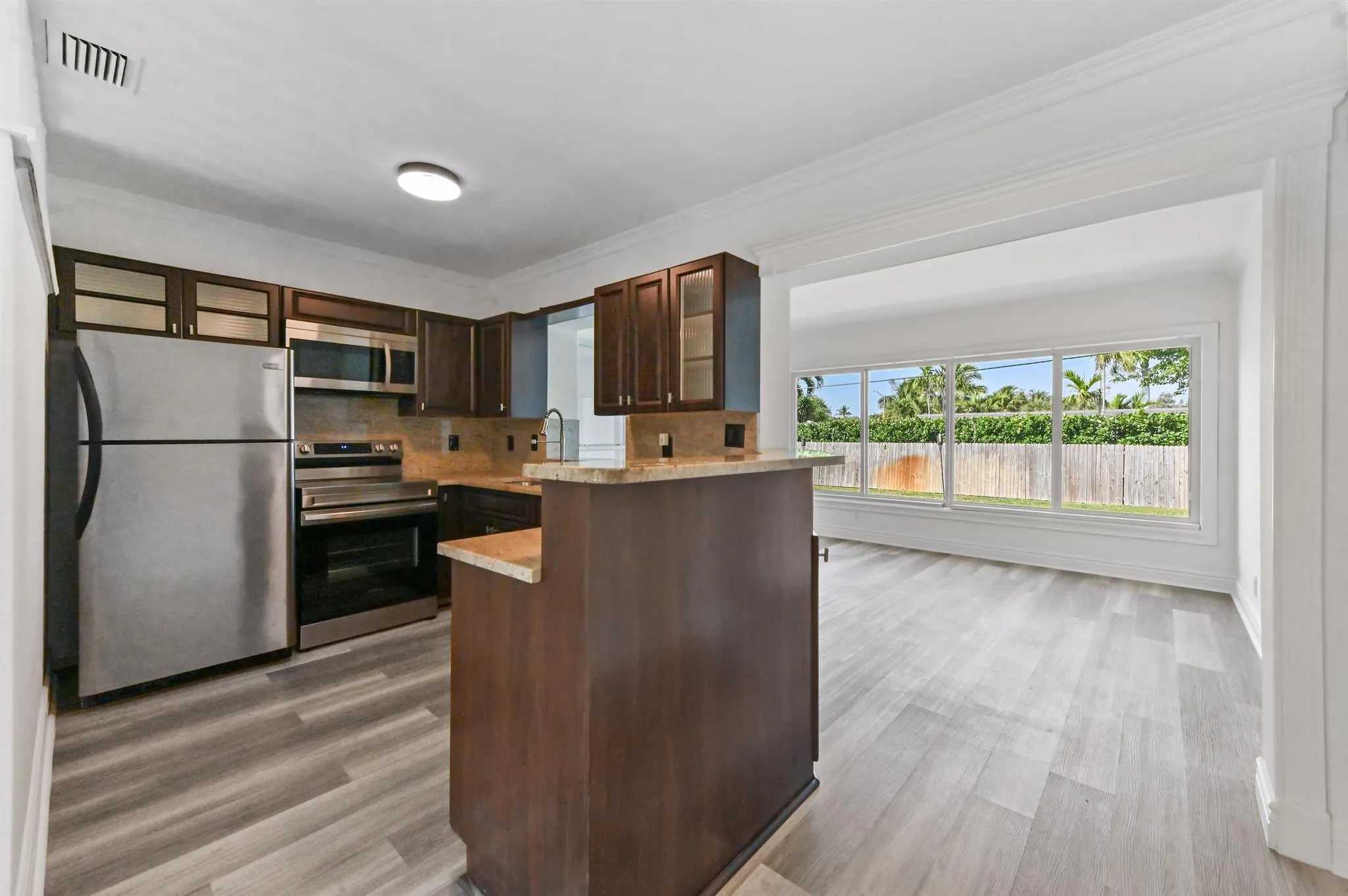 445 NW 5th Avenue