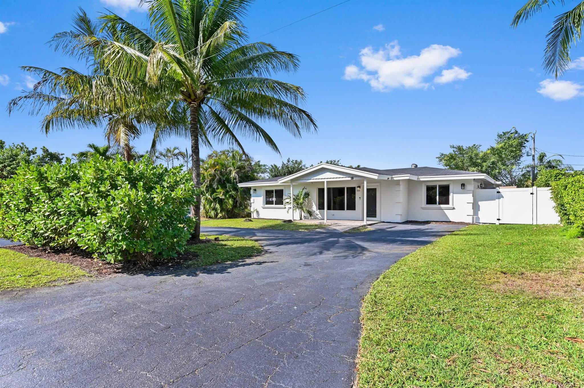 445 NW 5th Avenue