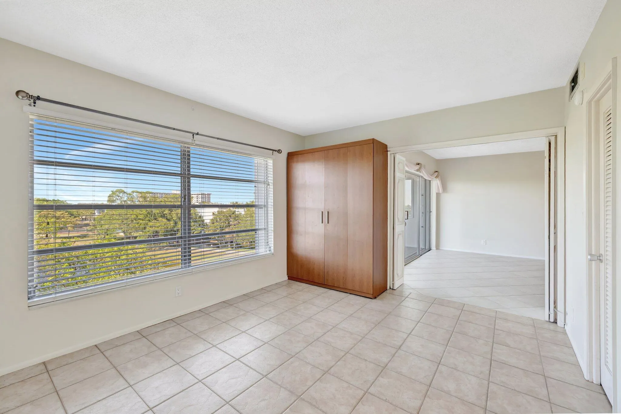 2751 N Palm Aire Drive, #502