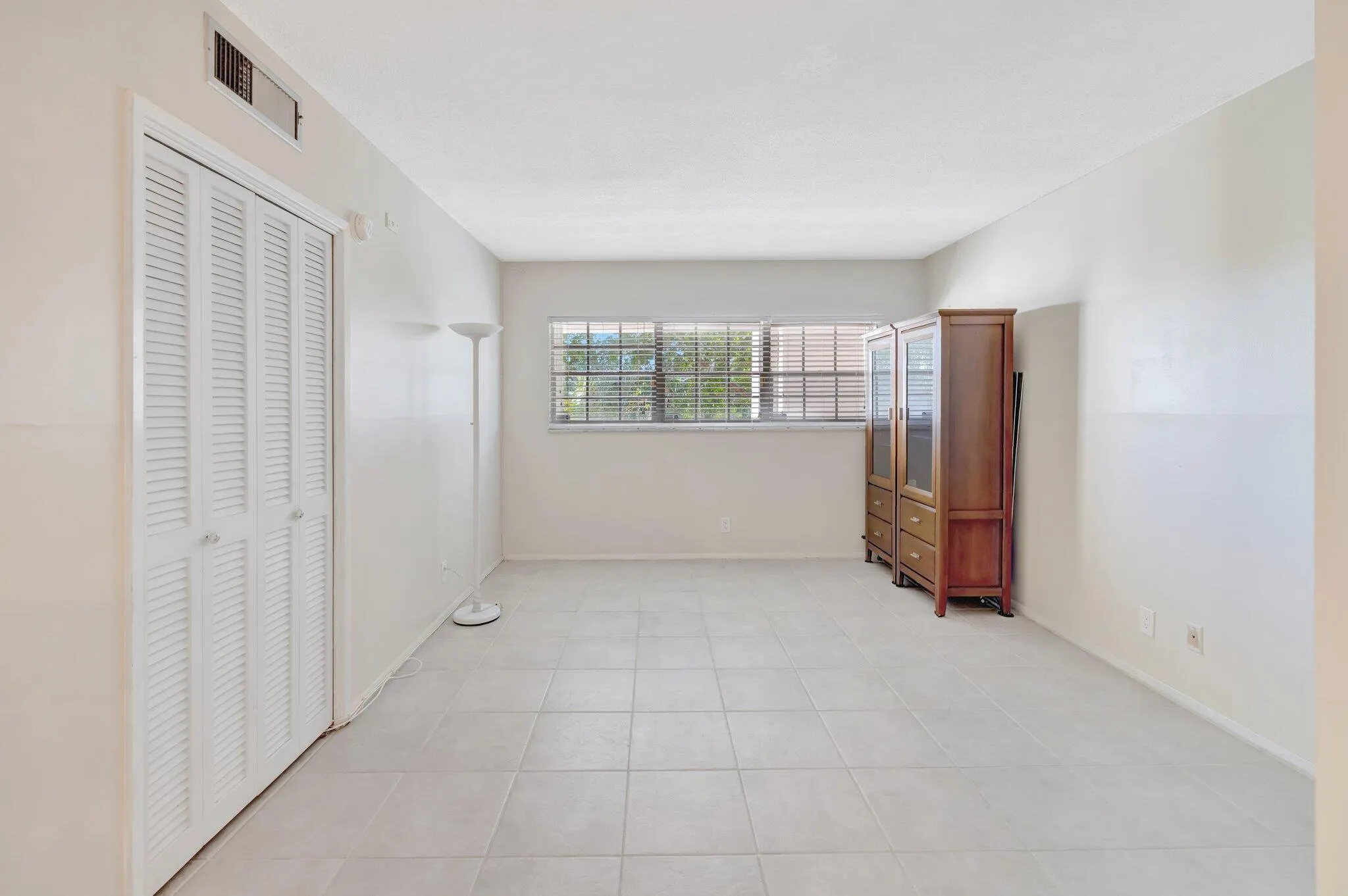 2751 N Palm Aire Drive, #502