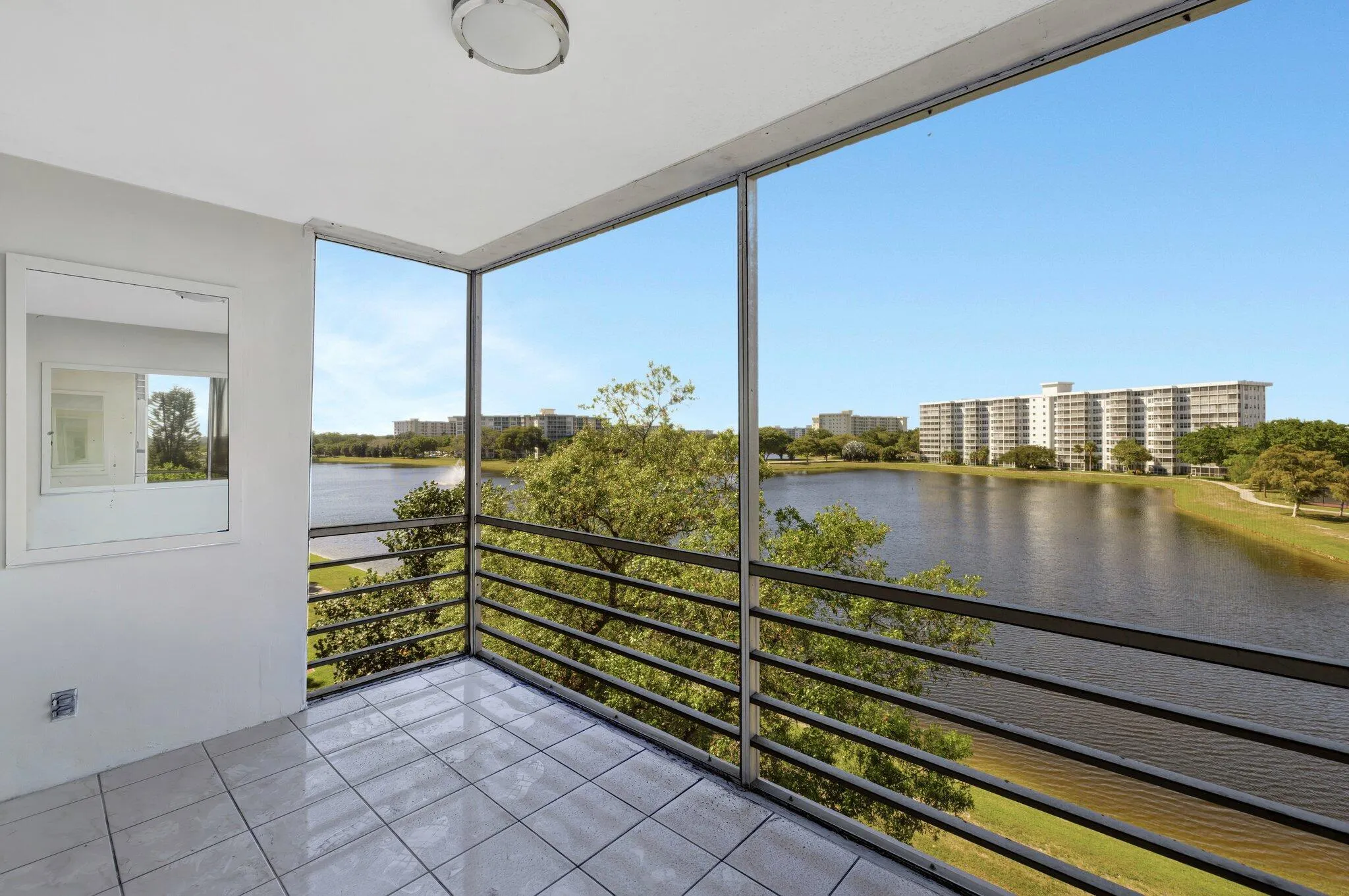 2751 N Palm Aire Drive, #502