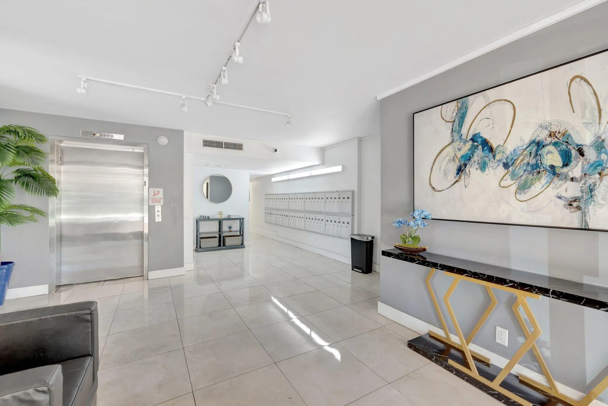 2751 N Palm Aire Drive, #502