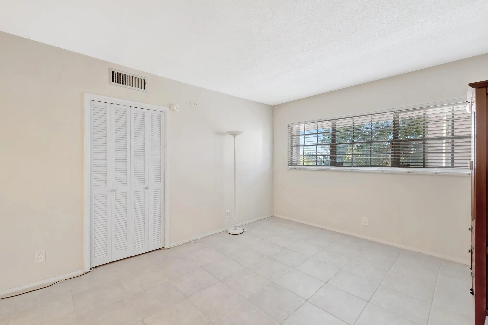 2751 N Palm Aire Drive, #502