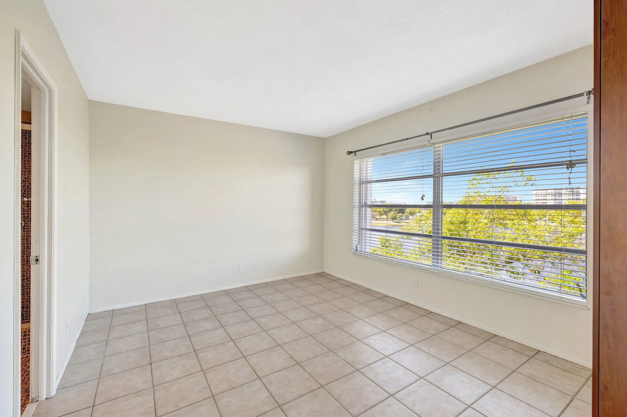 2751 N Palm Aire Drive, #502