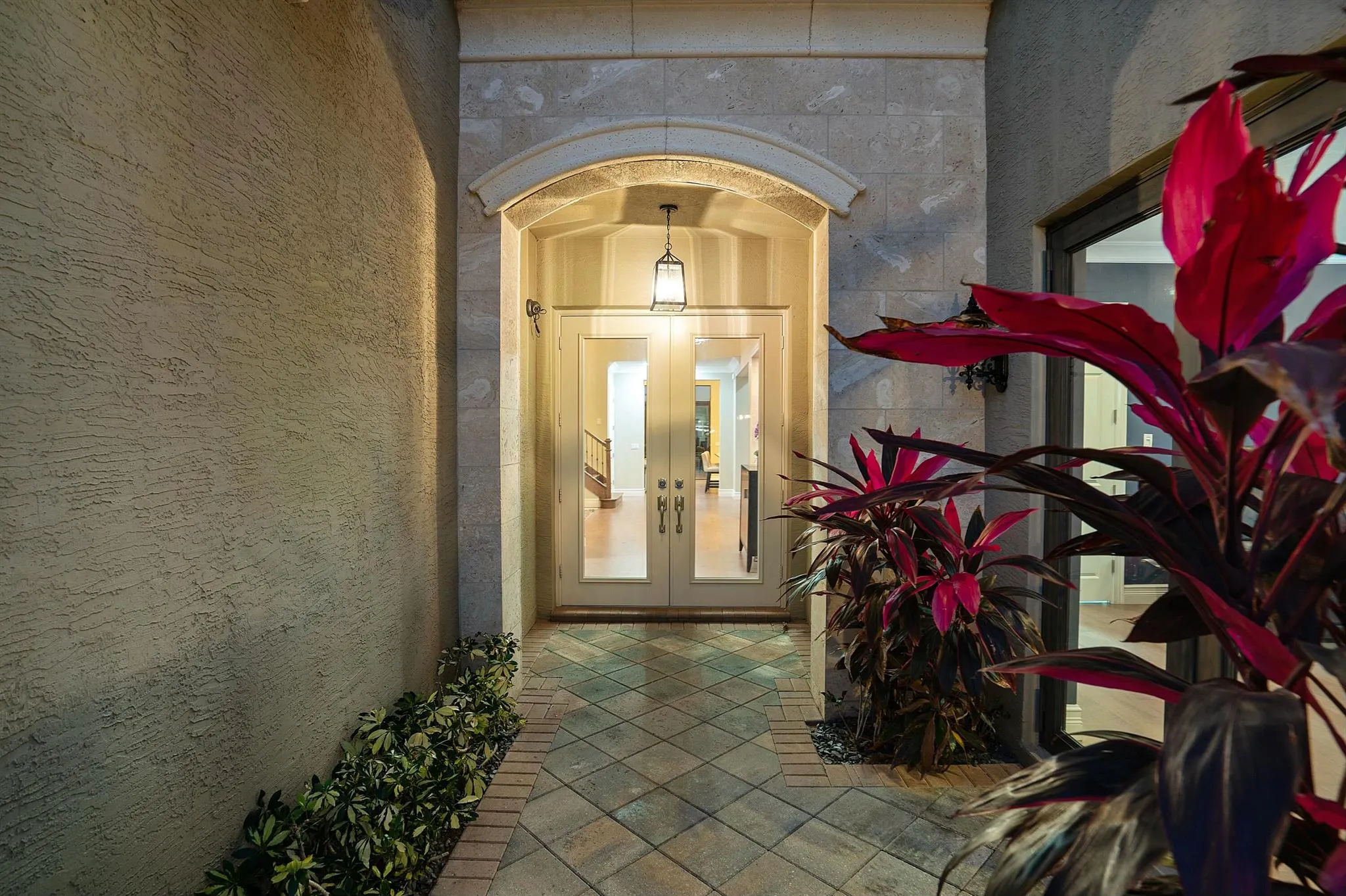 9042 Moriset Court