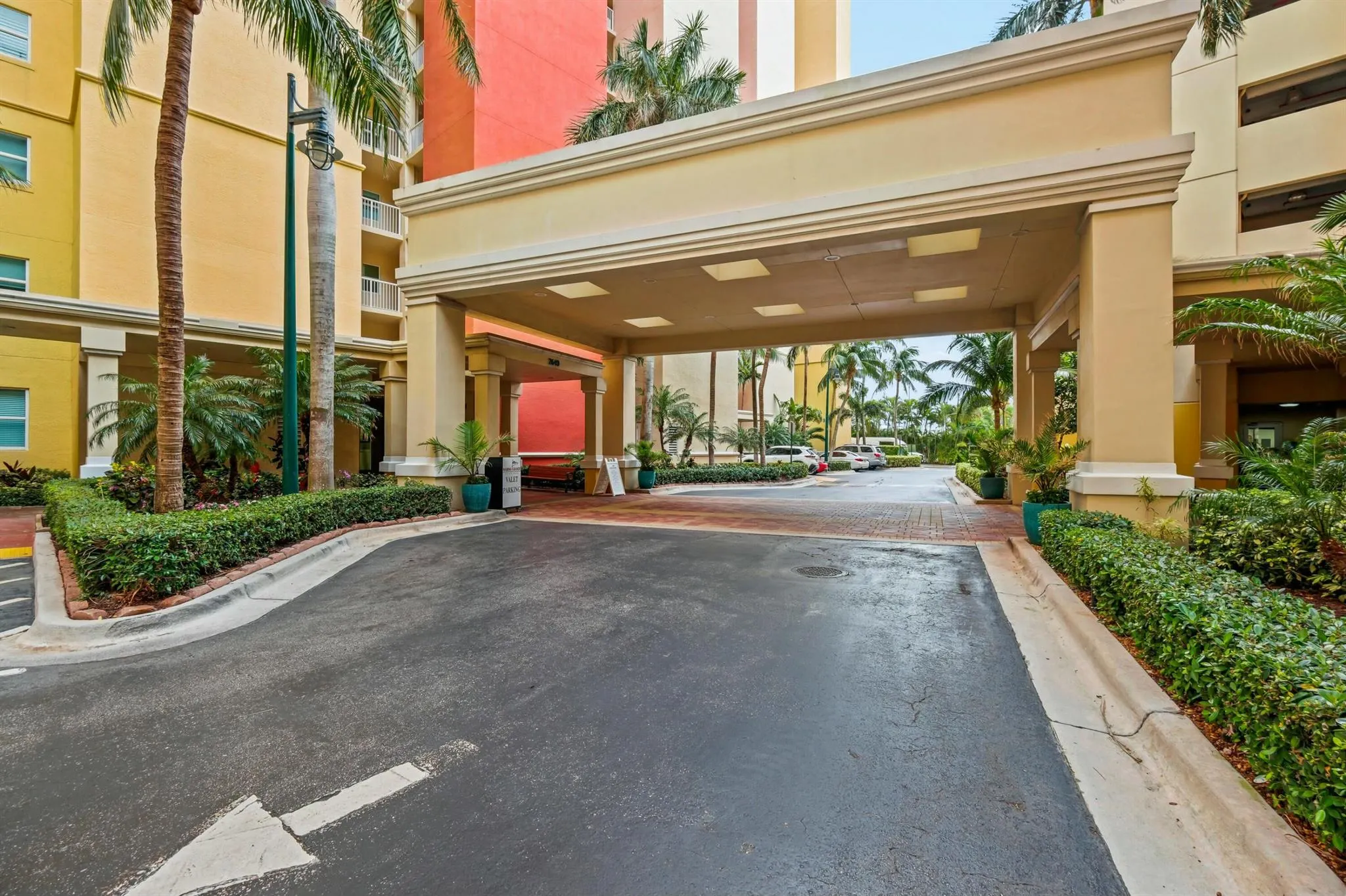 2640 Lake Shore Drive, #1710