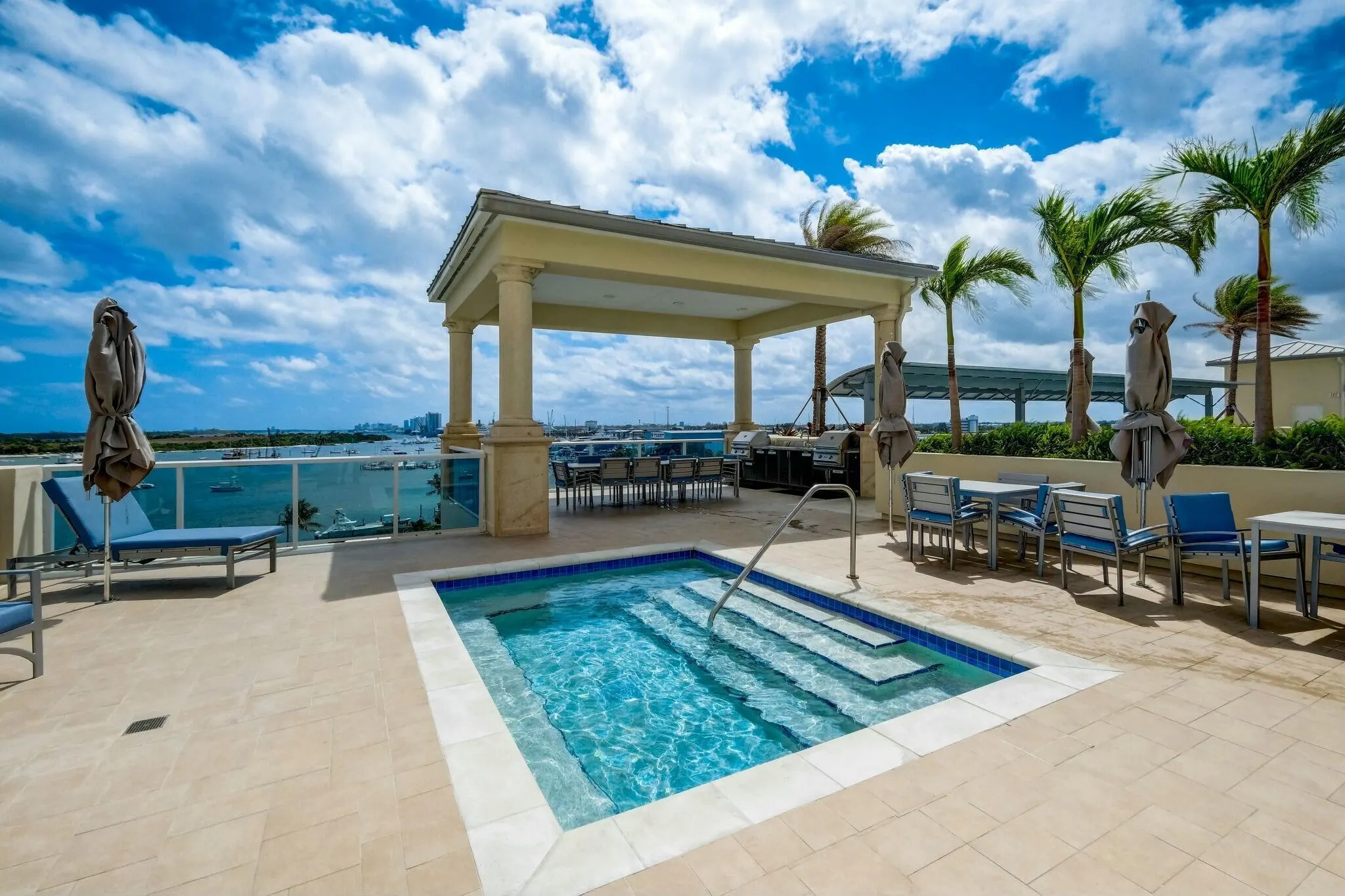 2640 Lake Shore Drive, #1710