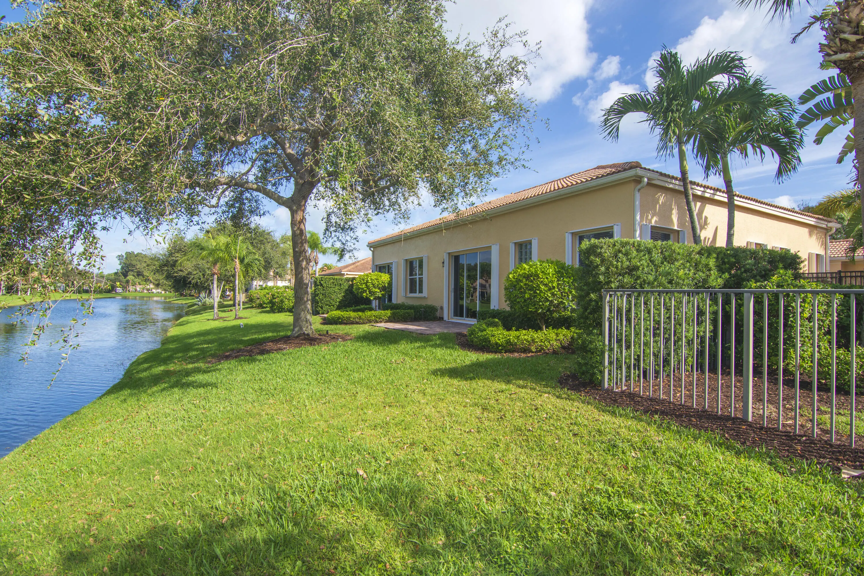9555 E Maiden Court