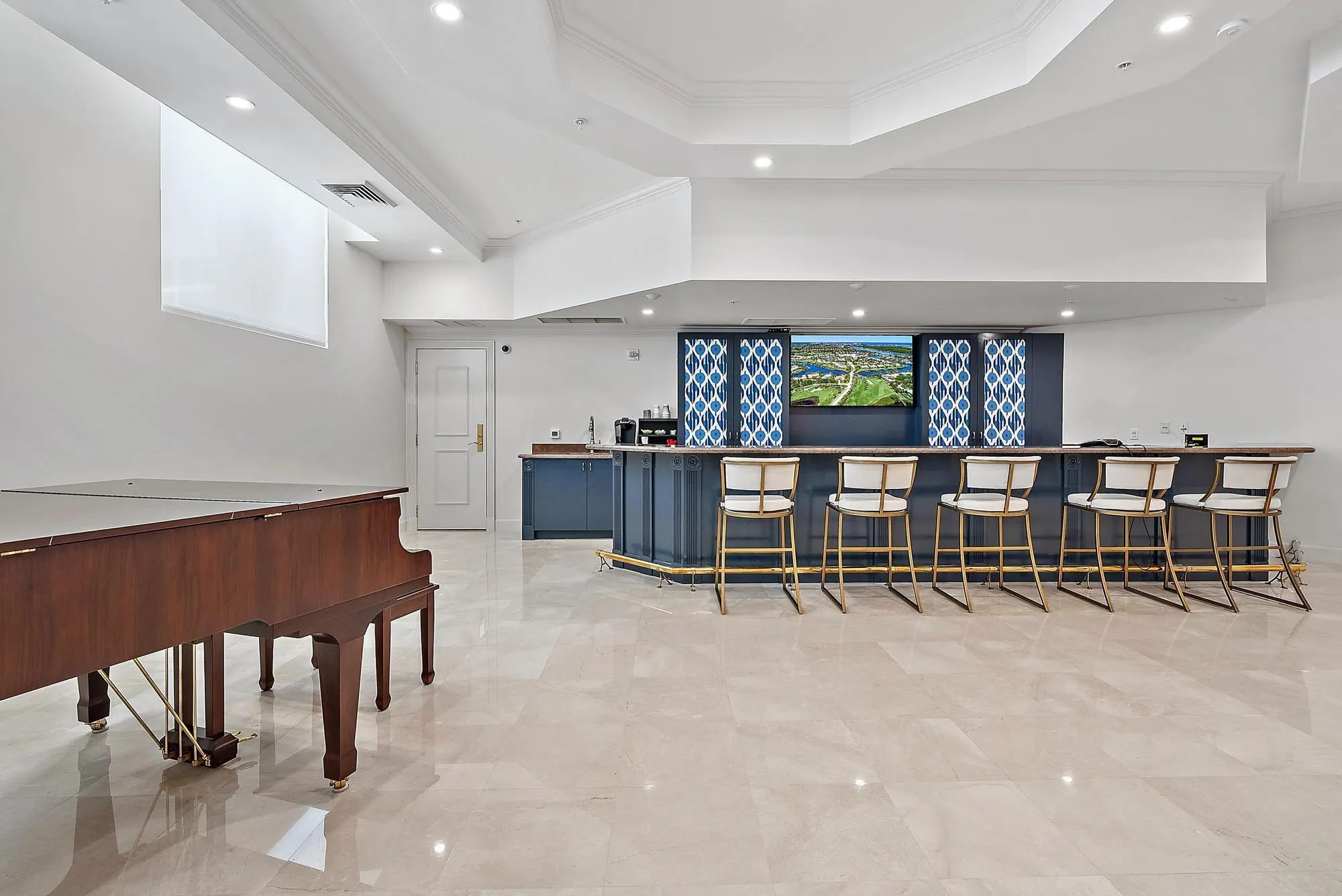 4600 N Ocean Drive, #402