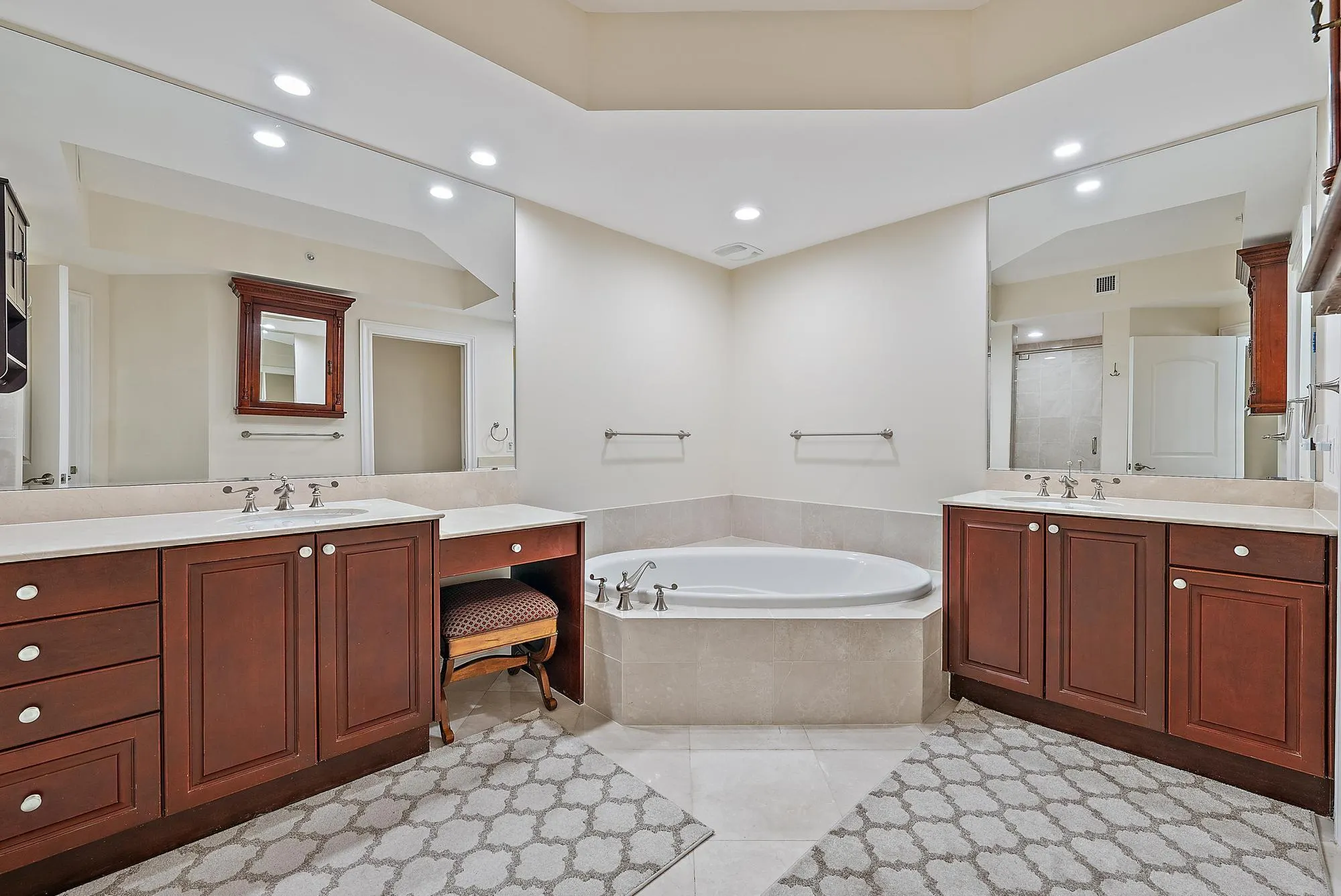 4600 N Ocean Drive, #402