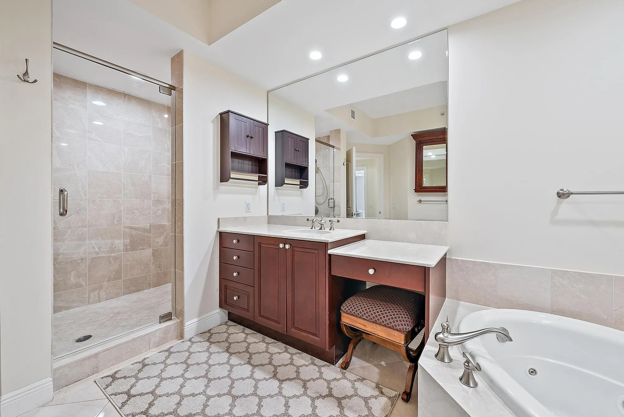 4600 N Ocean Drive, #402