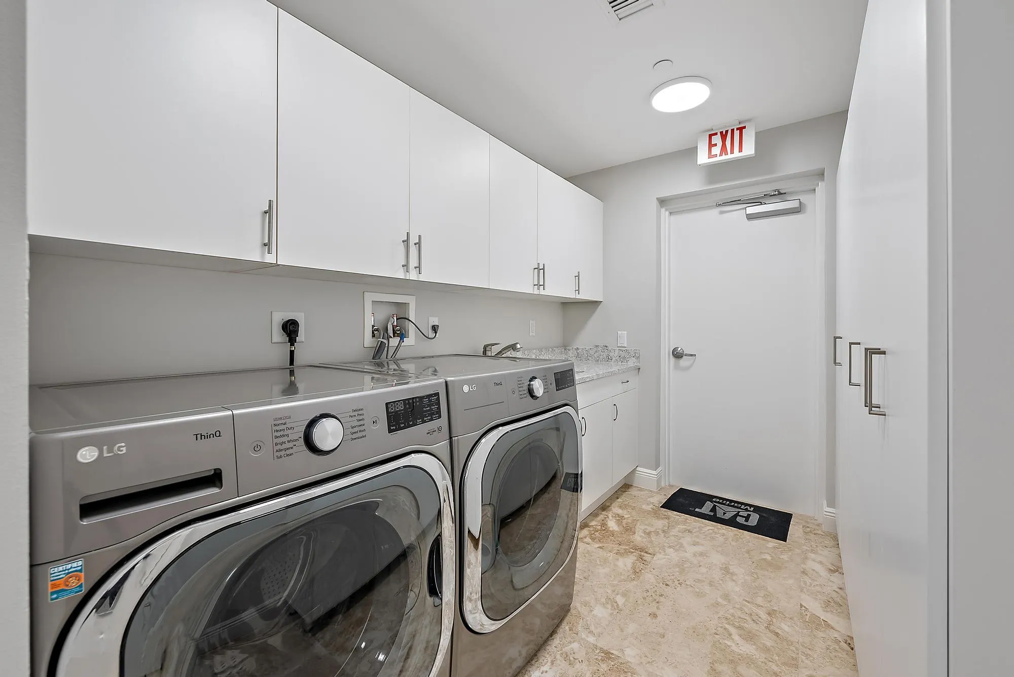 4600 N Ocean Drive, #402