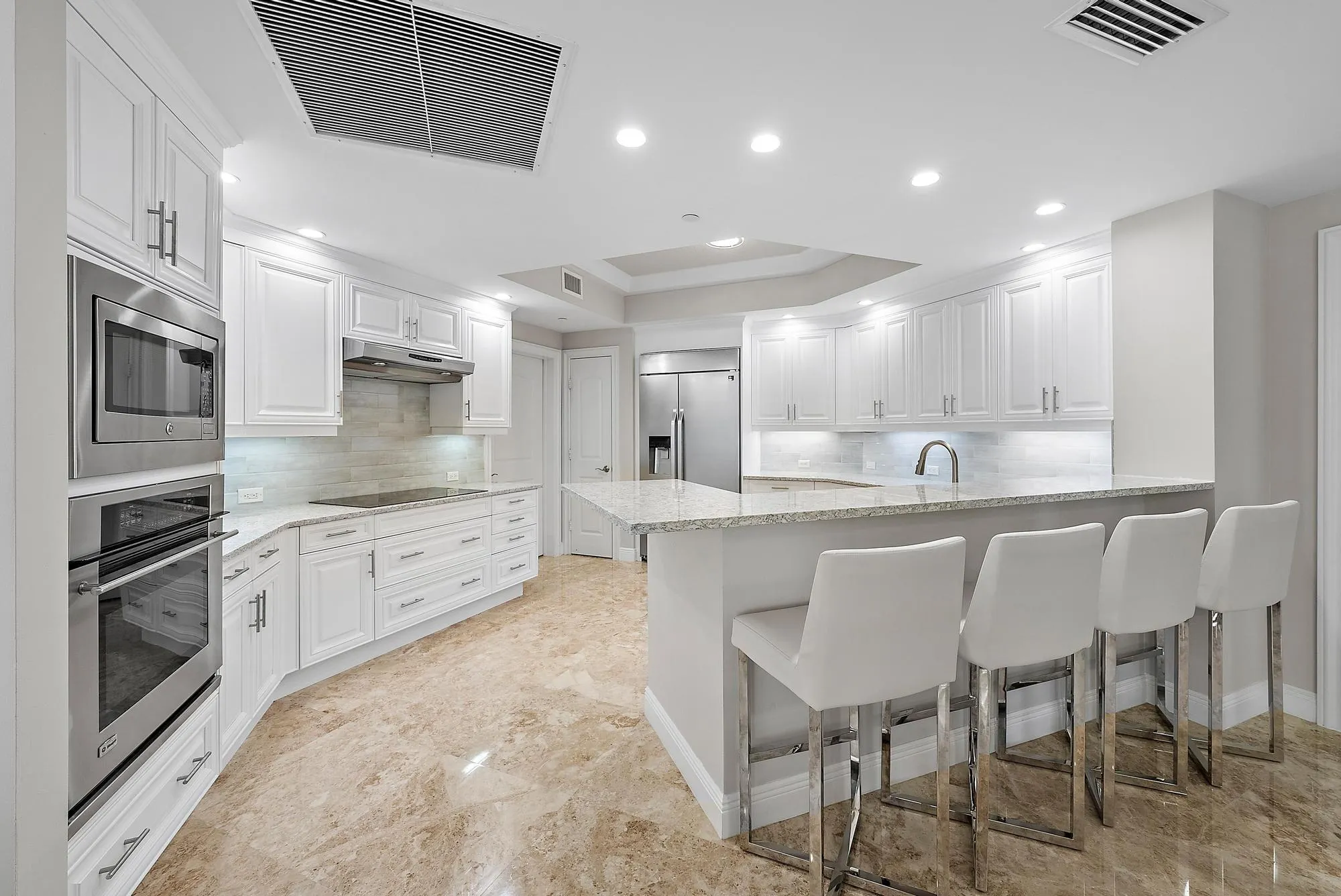 4600 N Ocean Drive, #402