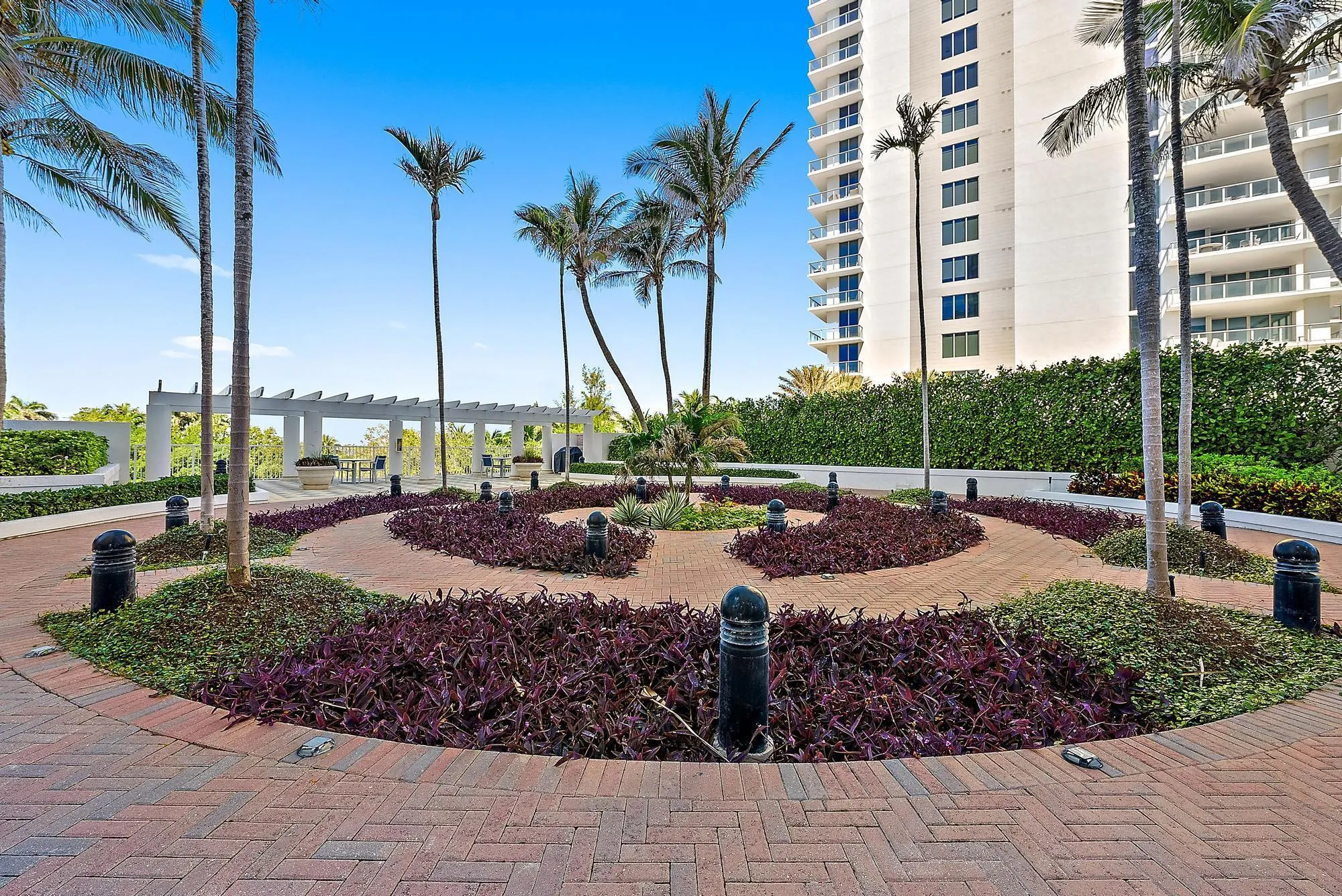 4600 N Ocean Drive, #402