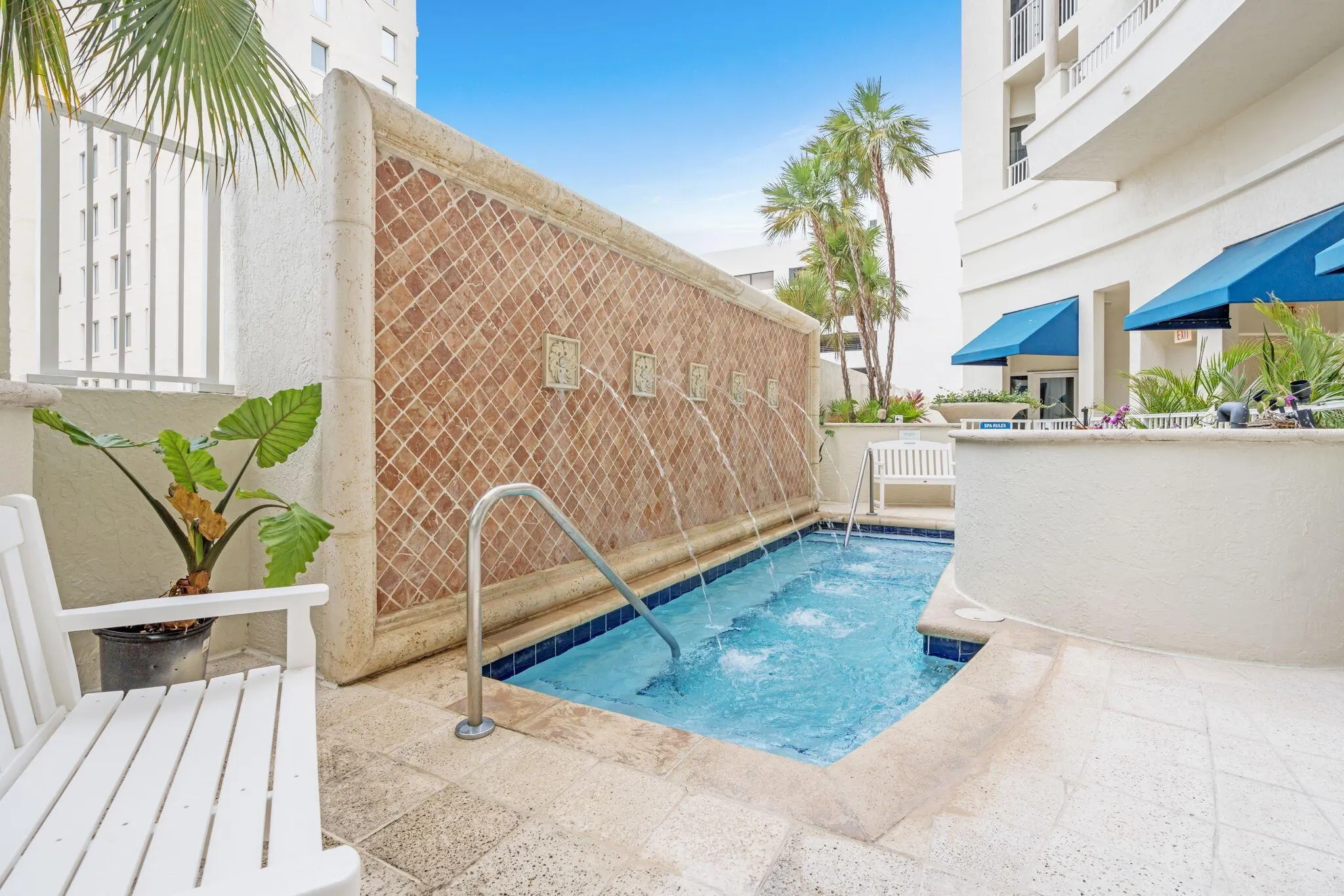 201 S Narcissus Avenue, #605