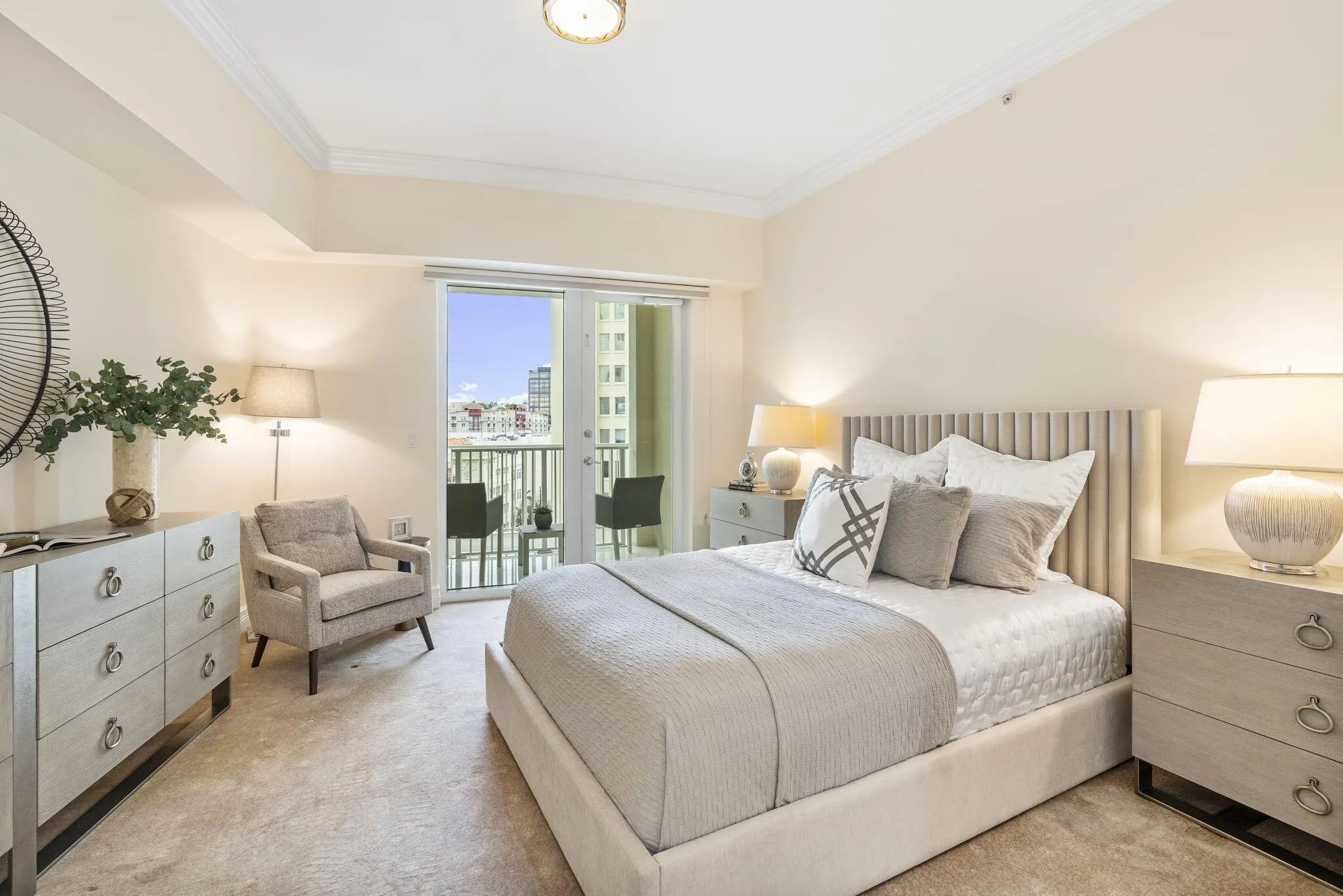 201 S Narcissus Avenue, #605
