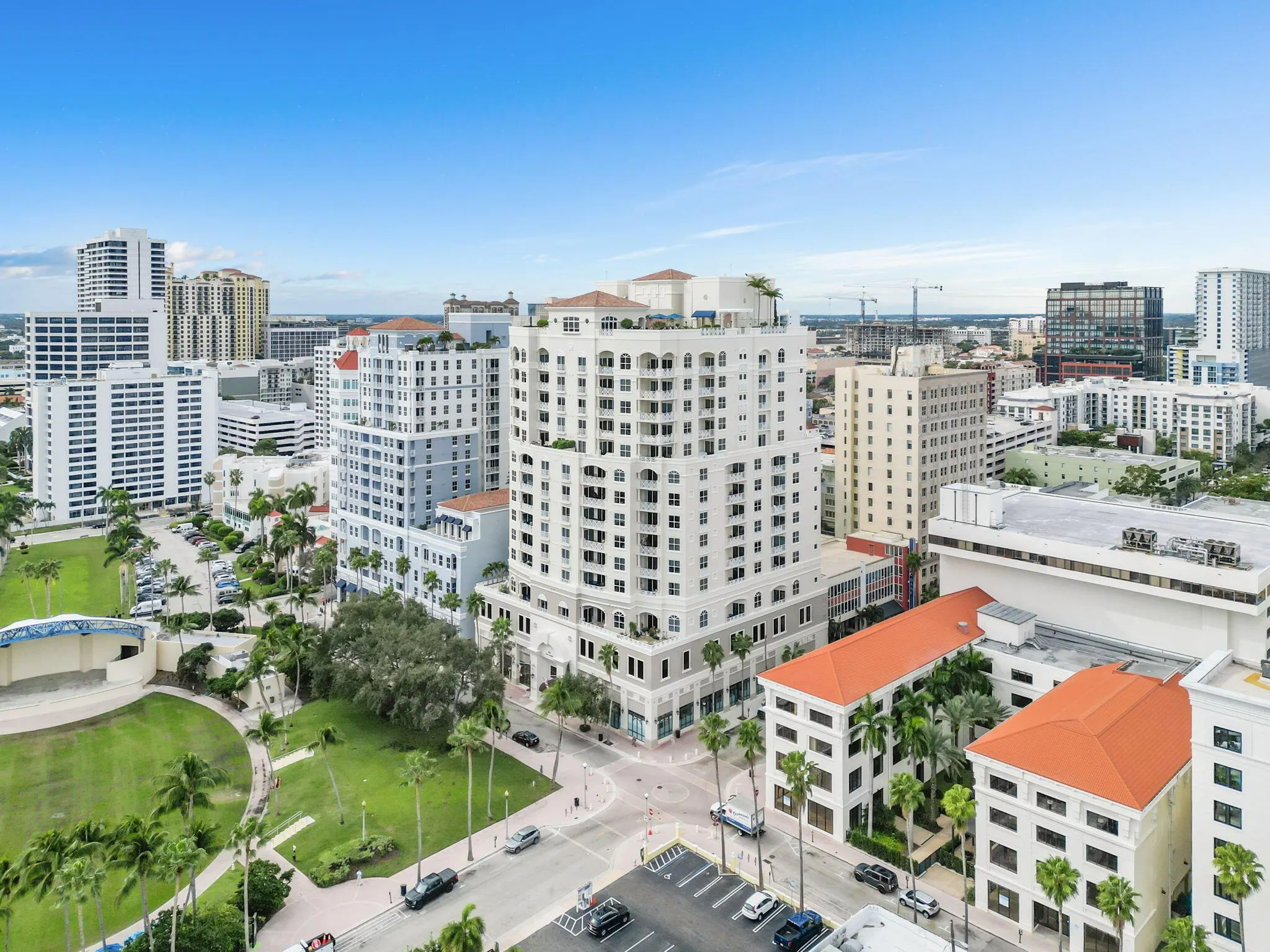 201 S Narcissus Avenue, #605