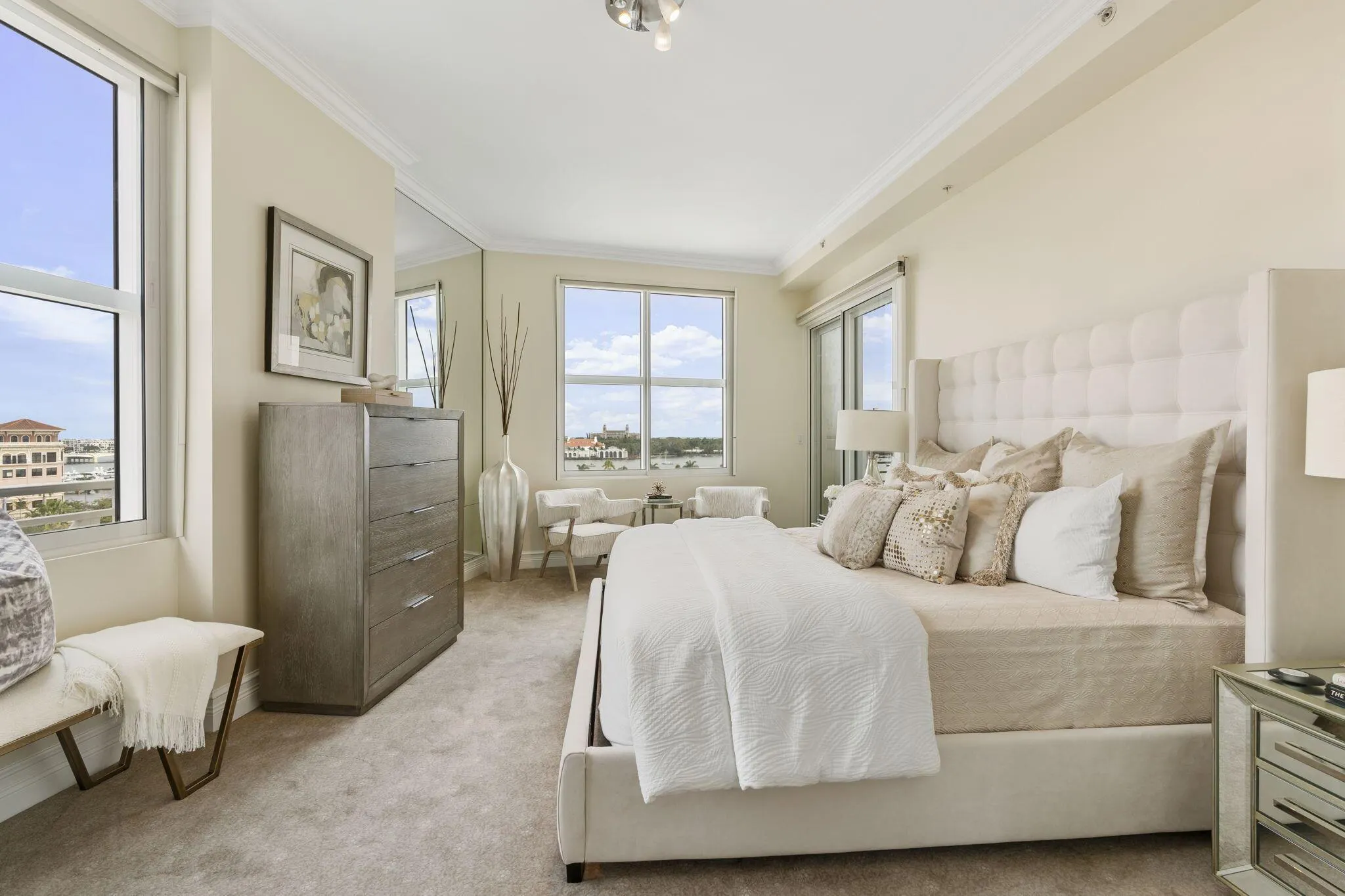201 S Narcissus Avenue, #605