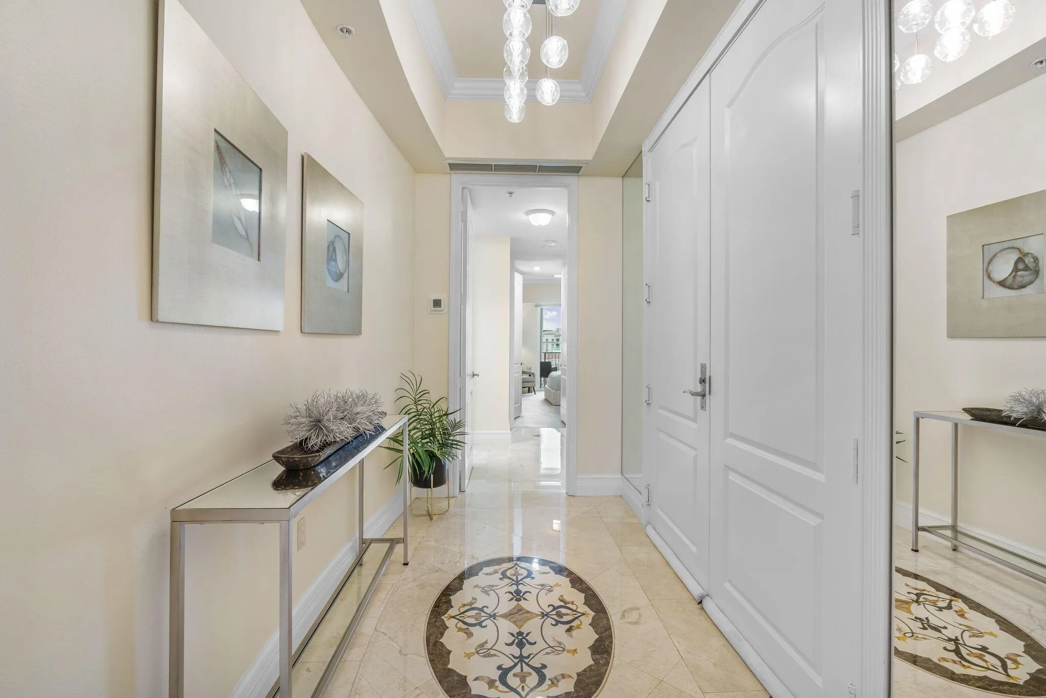 201 S Narcissus Avenue, #605