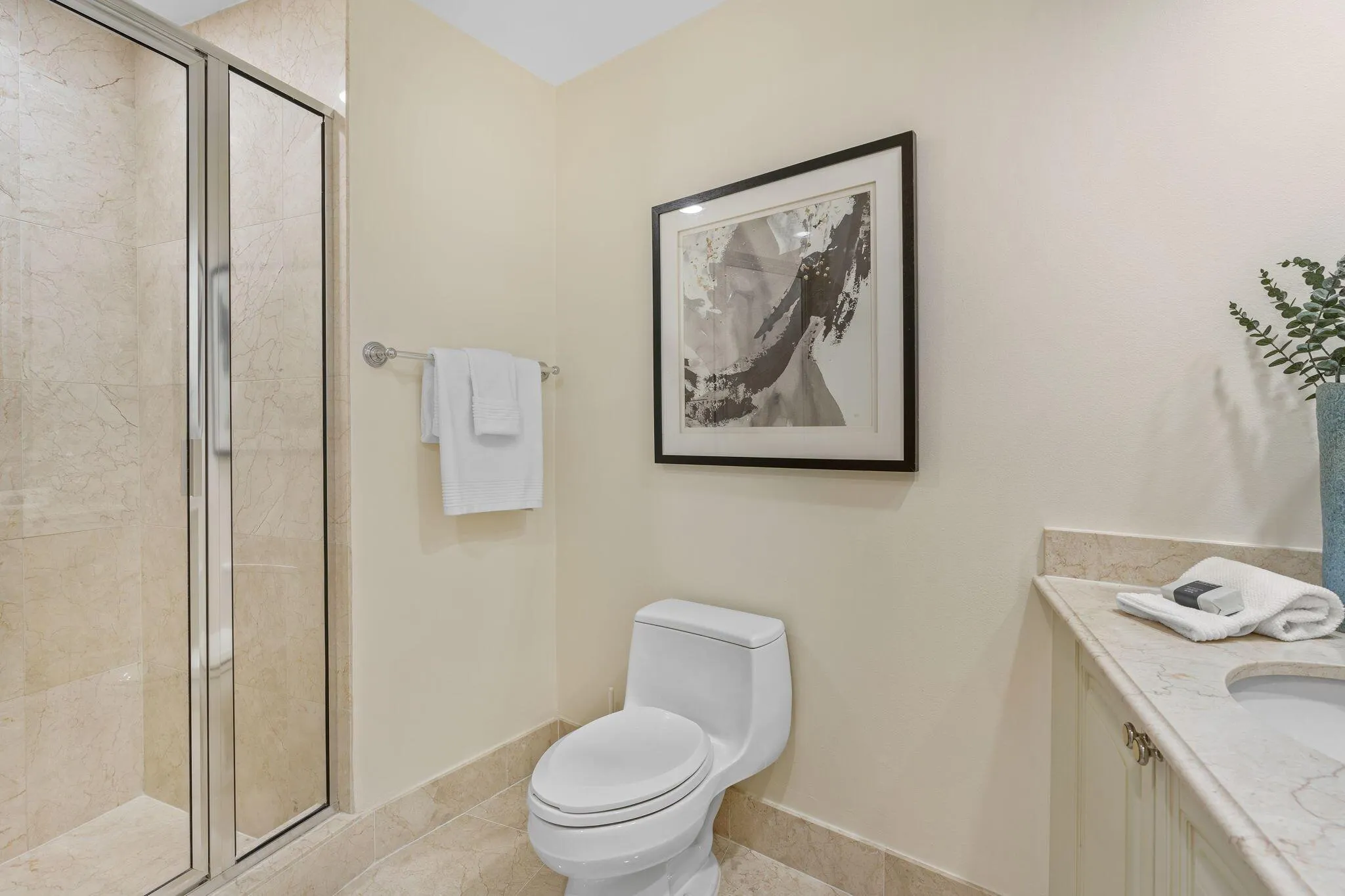 201 S Narcissus Avenue, #605