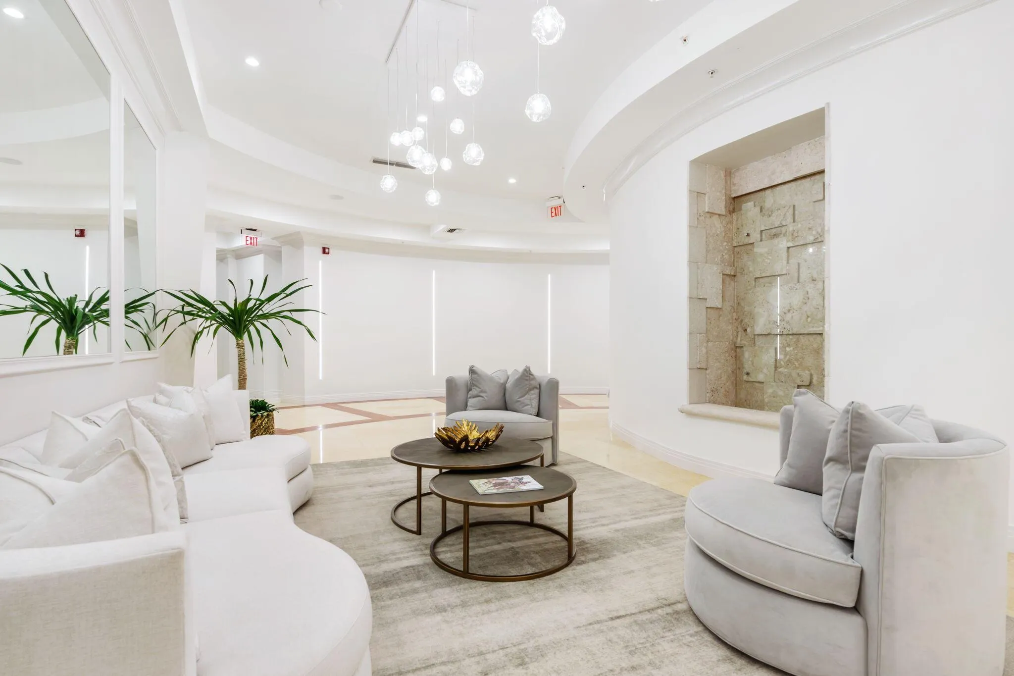 201 S Narcissus Avenue, #605