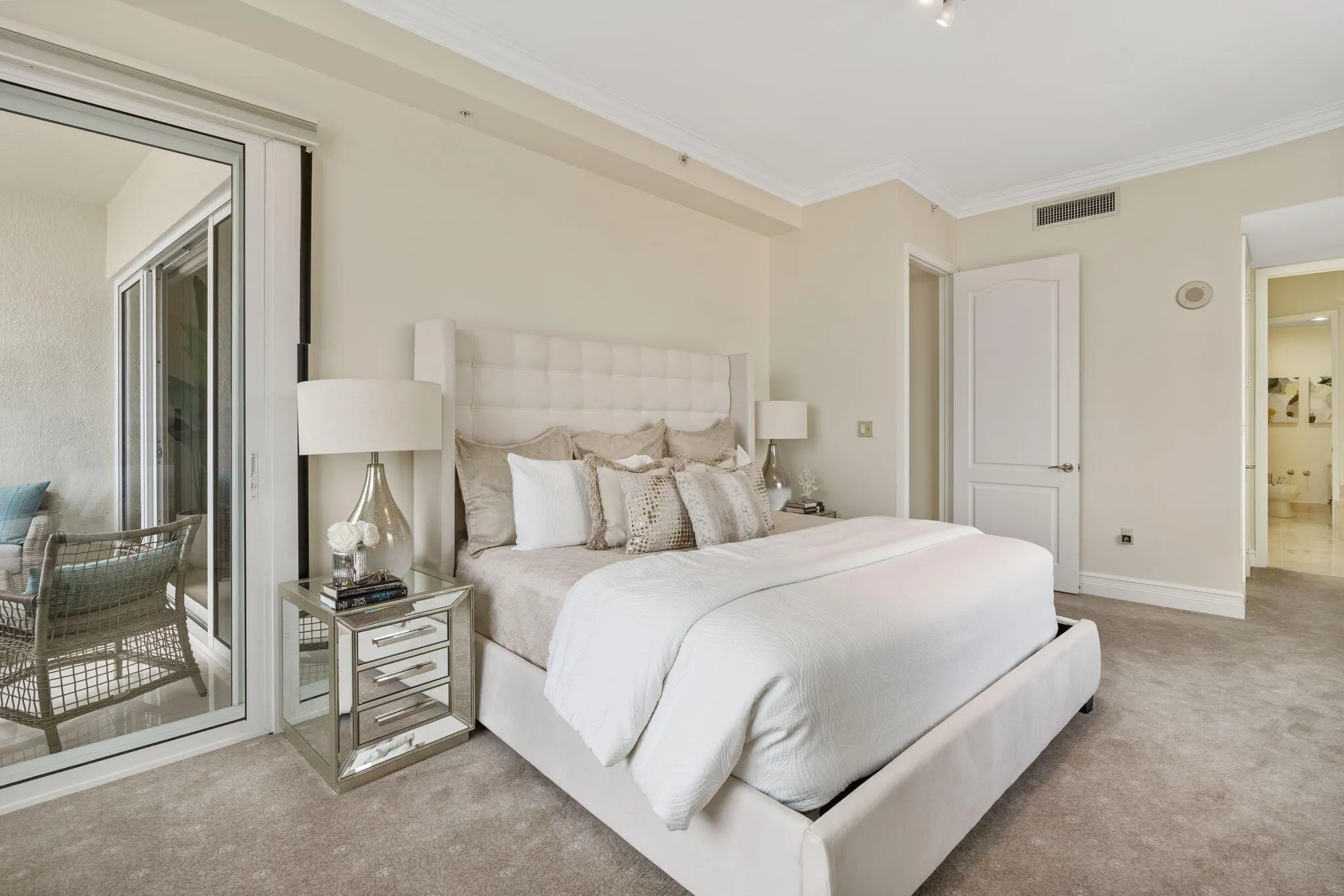 201 S Narcissus Avenue, #605