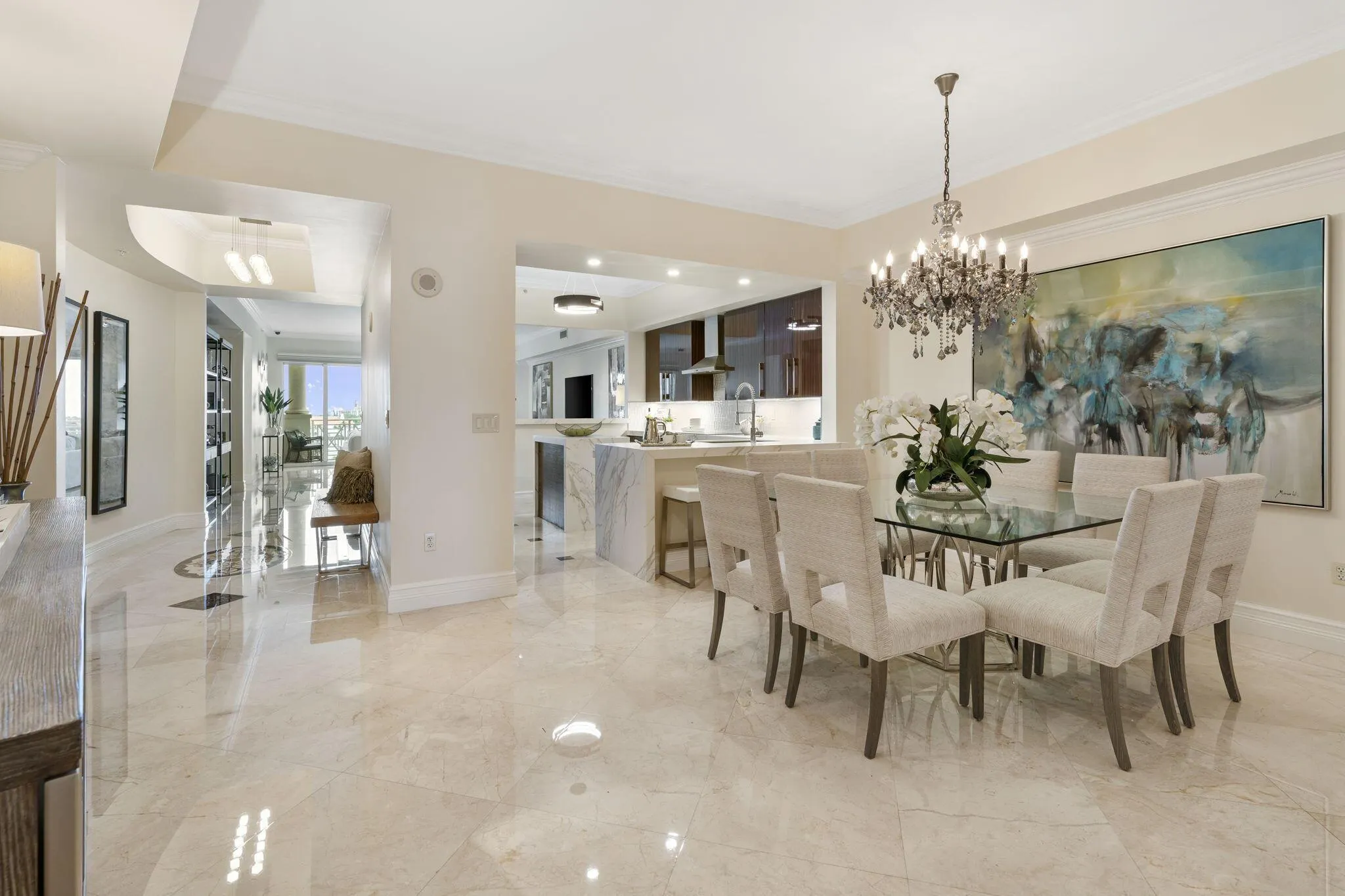 201 S Narcissus Avenue, #605