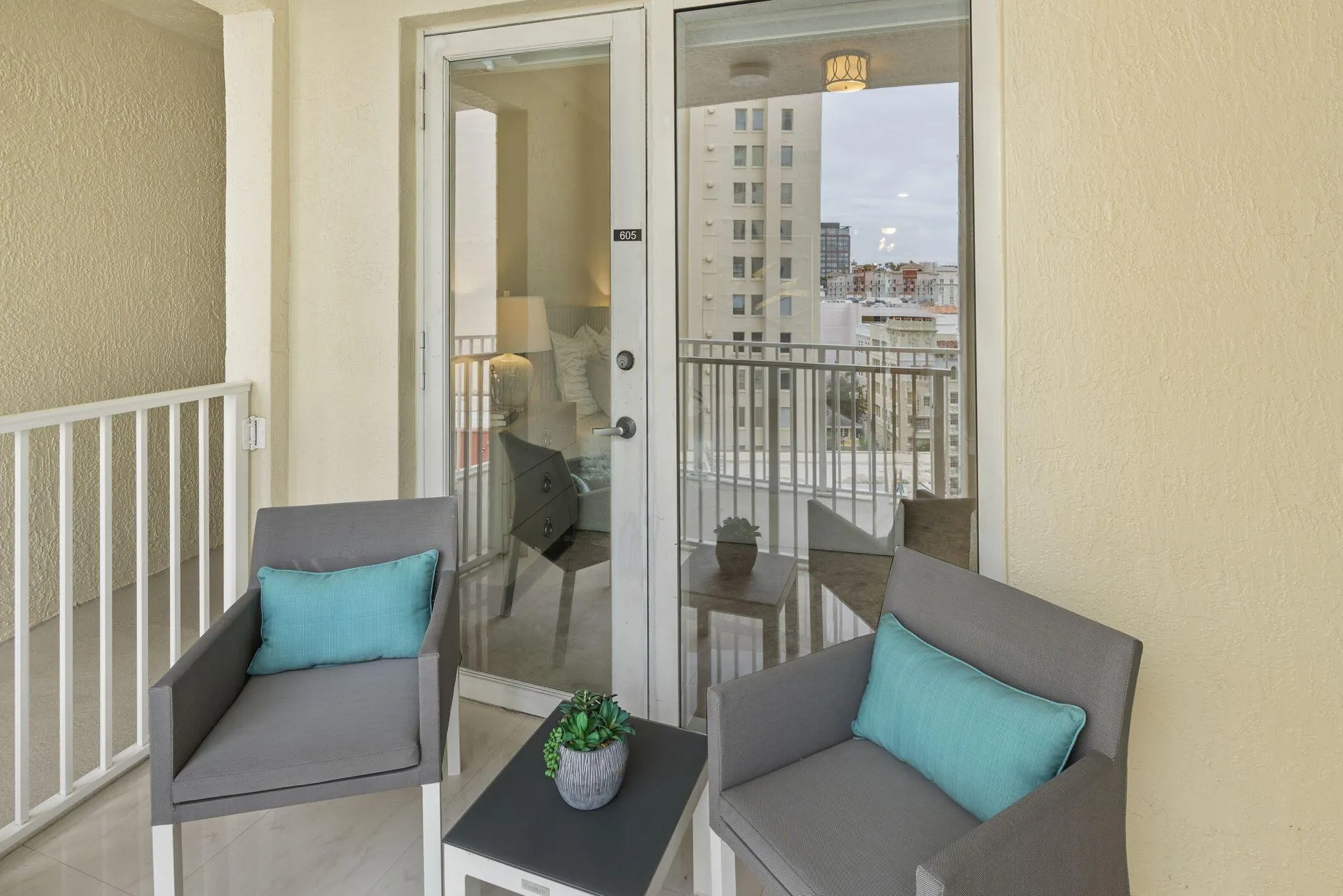 201 S Narcissus Avenue, #605