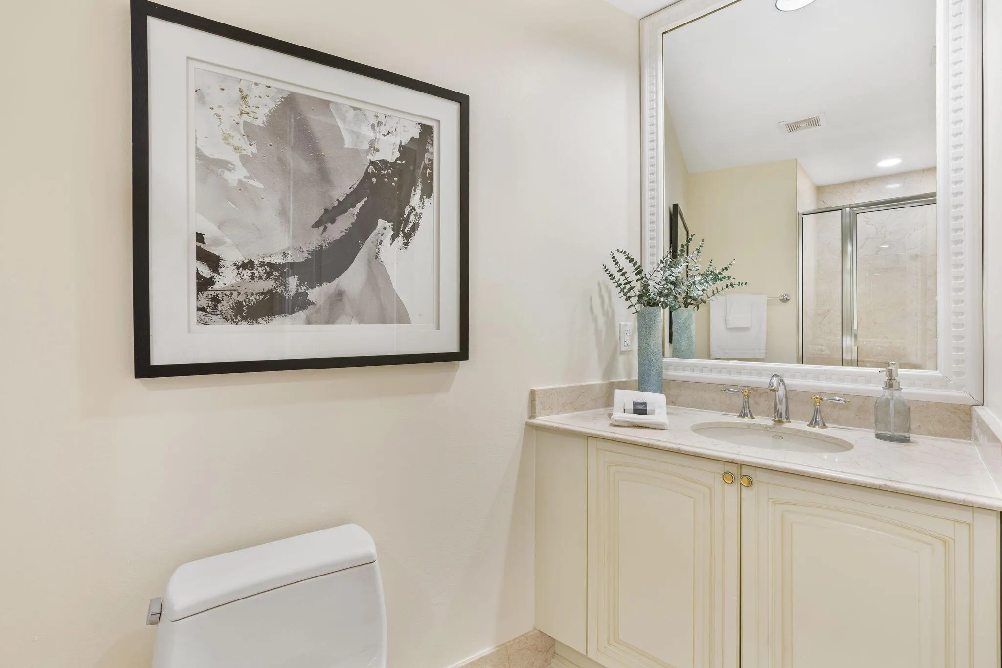 201 S Narcissus Avenue, #605
