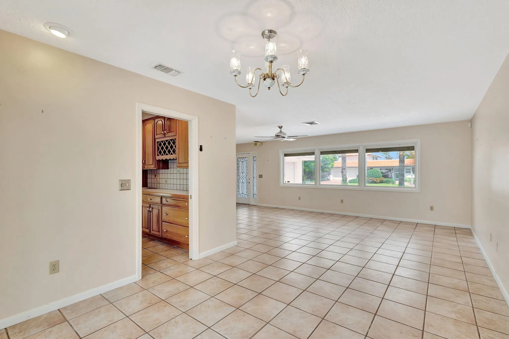 8111 W Lake Drive