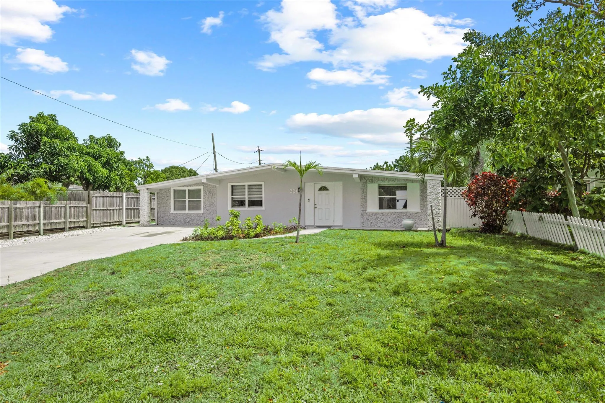 326 Glen Arbor Terrace