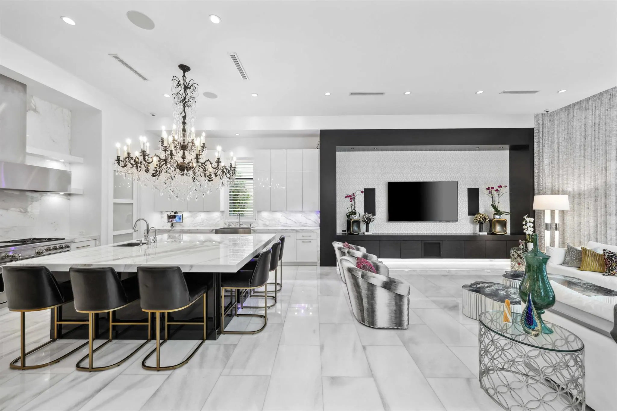 8388 Del Prado Drive