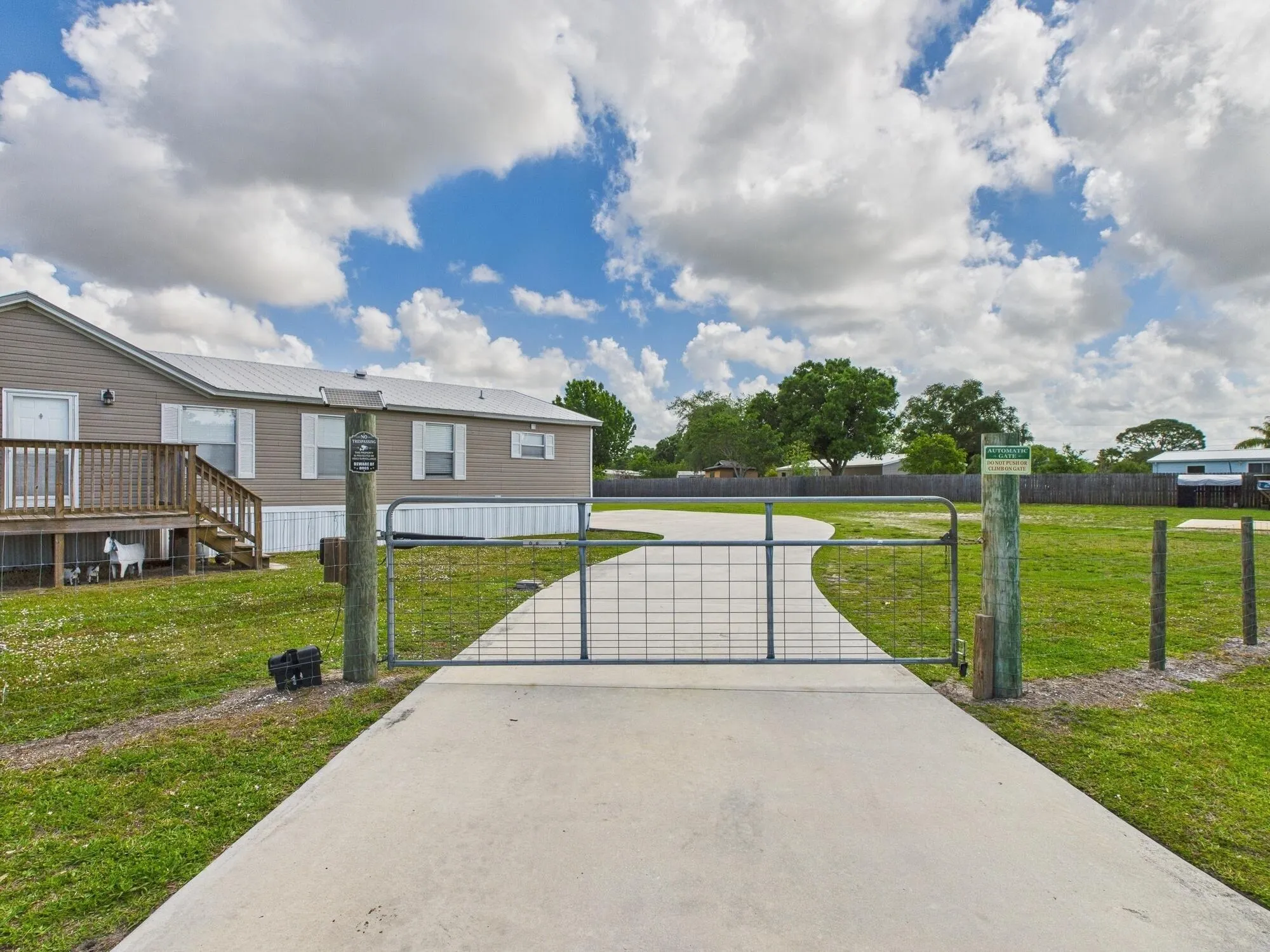 2452 SE 21st Terrace